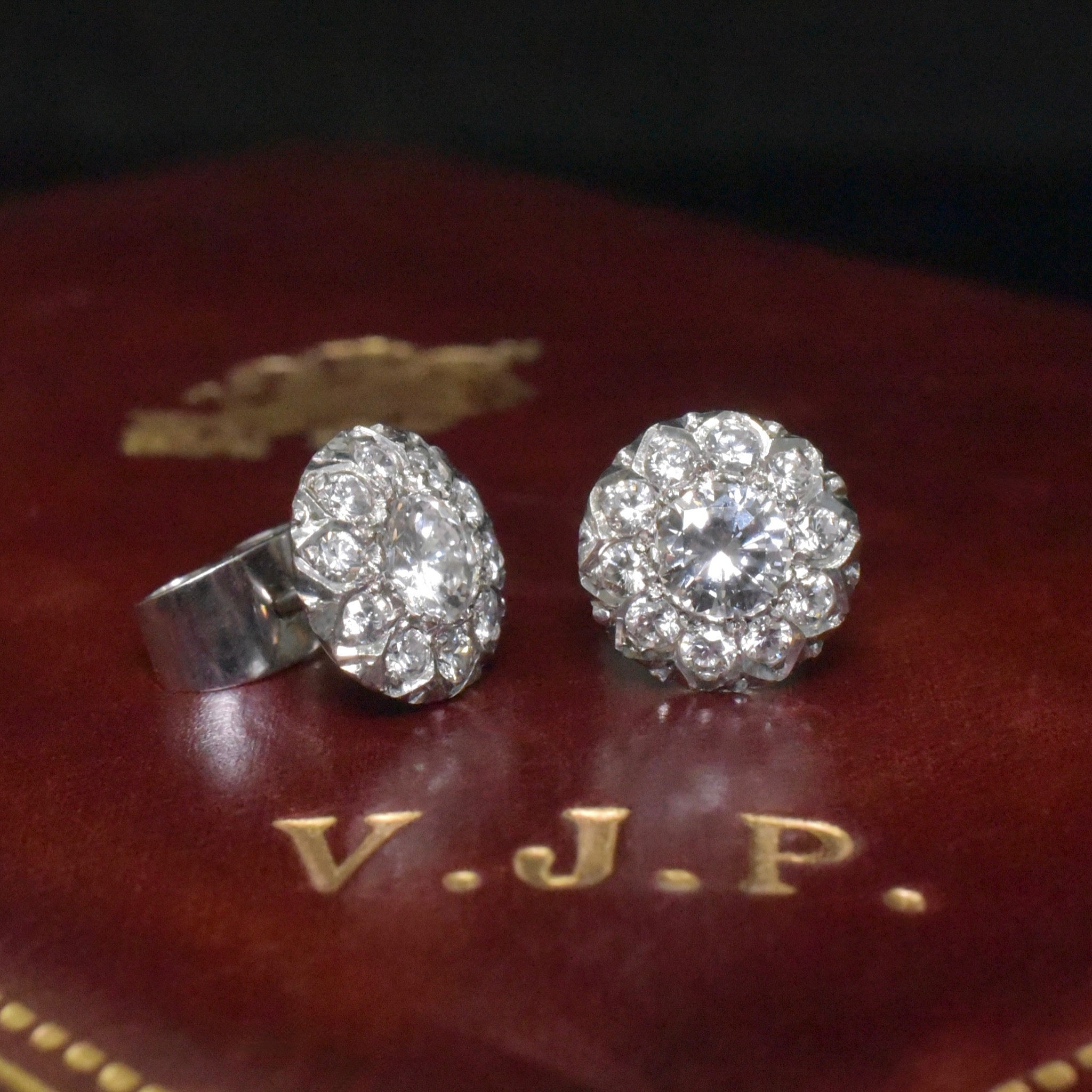 Vintage 18ct White Gold Diamond ‘Daisy’ Cluster Earrings Independent Gemmological Valuation Included $6000 AUD