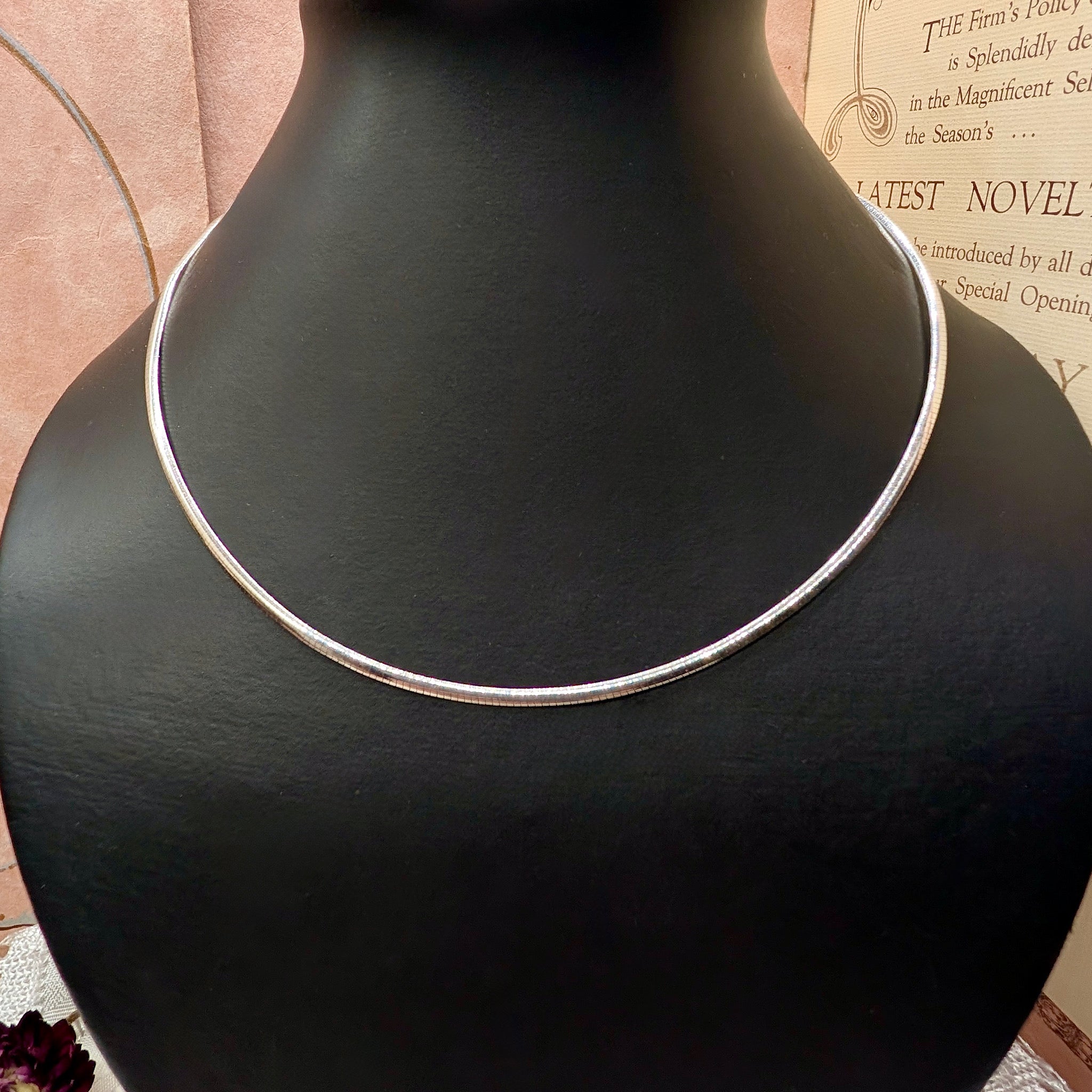 Contemporary 9ct White Gold Omega Chain - 42cm