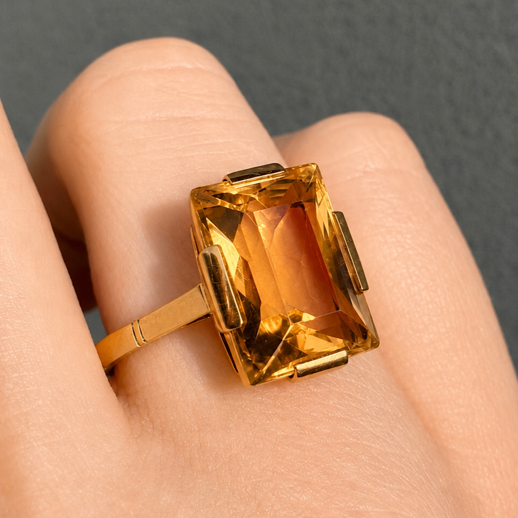 Vintage 18ct Yellow Gold Natural Citrine Solitaire Ring