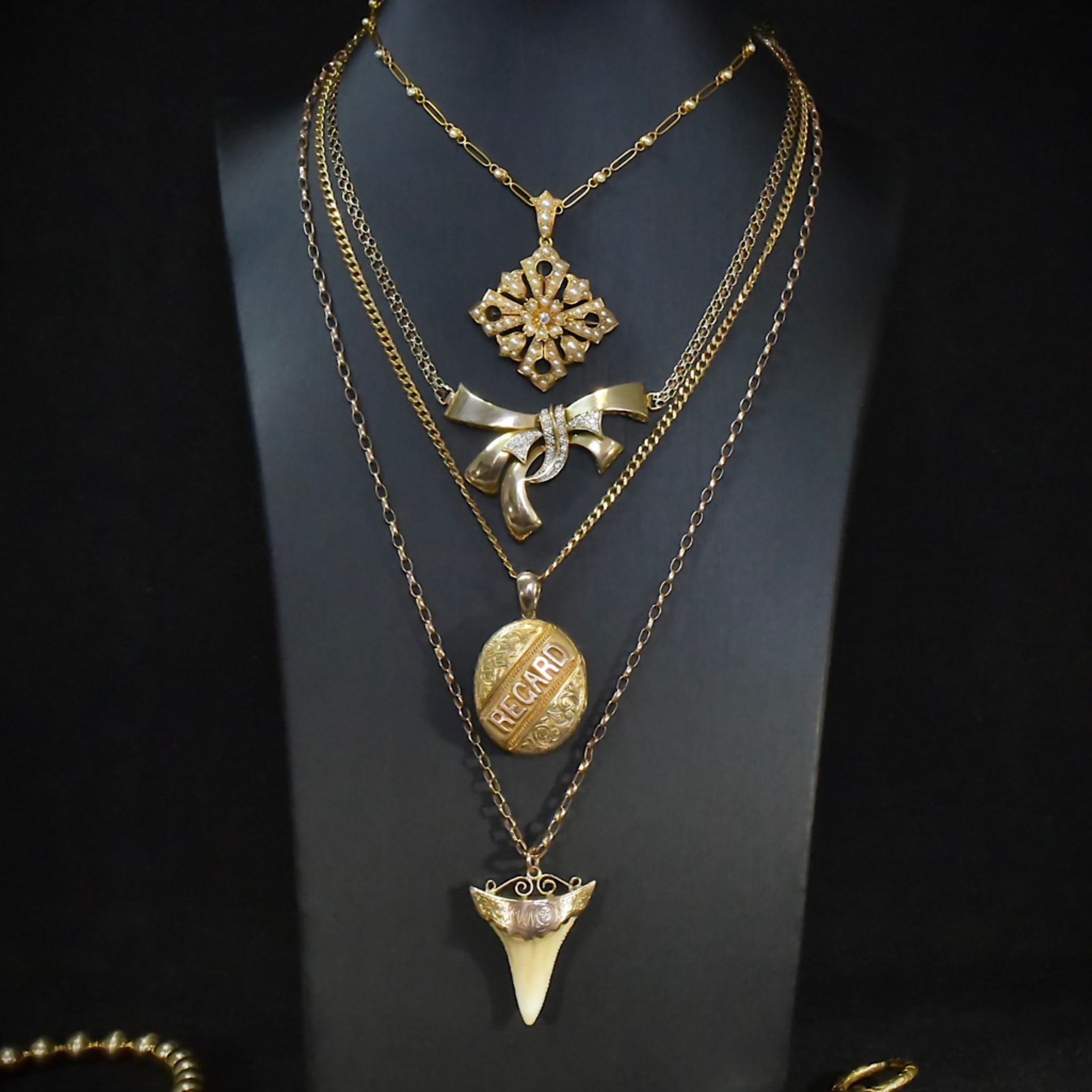 Antique Edwardian Australian 9ct Rose Gold Sharks Tooth Pendant - John Perryman / E.M Perryman, Adelaide Circa 1905-1910