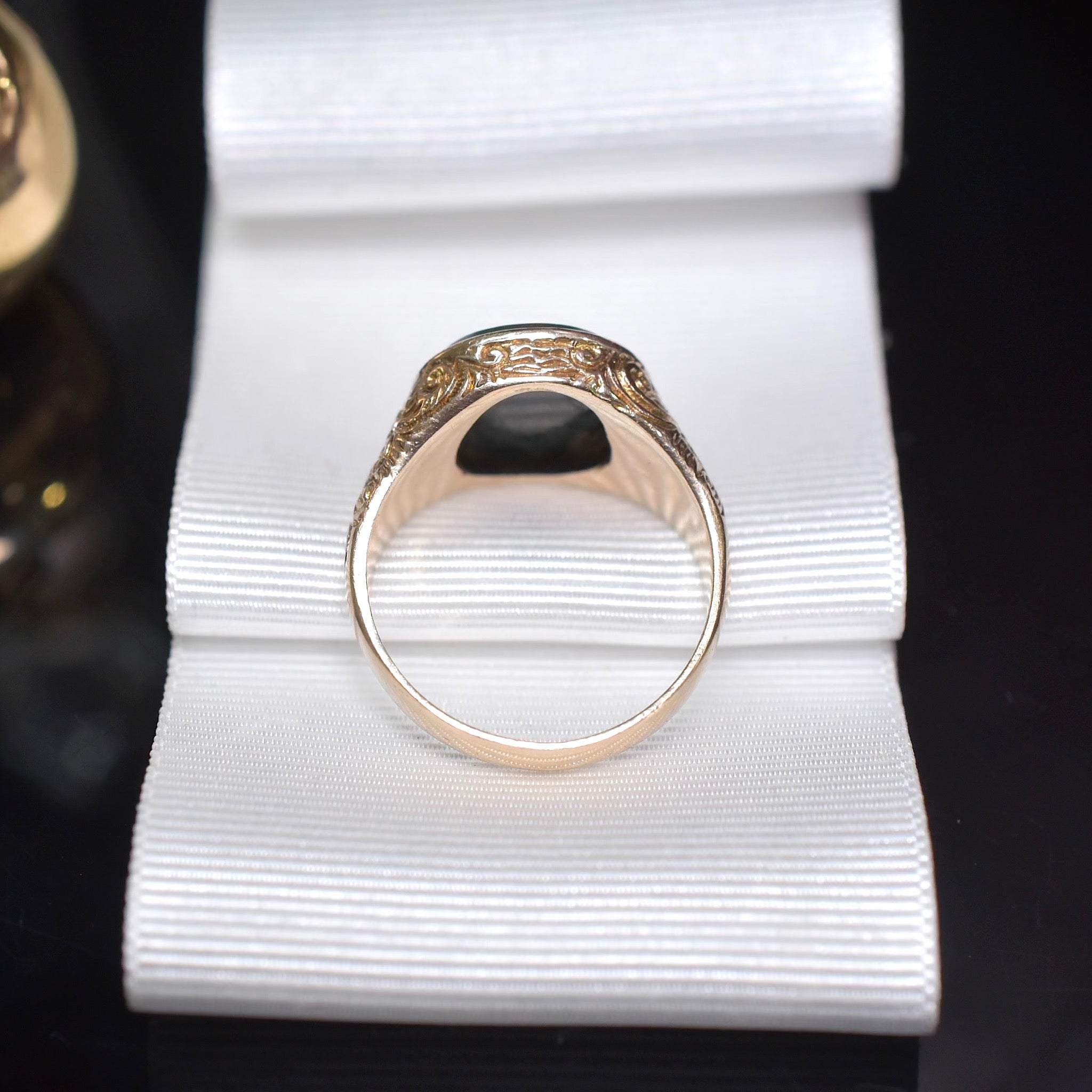 Vintage 9ct Yellow Gold And Bloodstone Floral Ring - Birmingham 1973