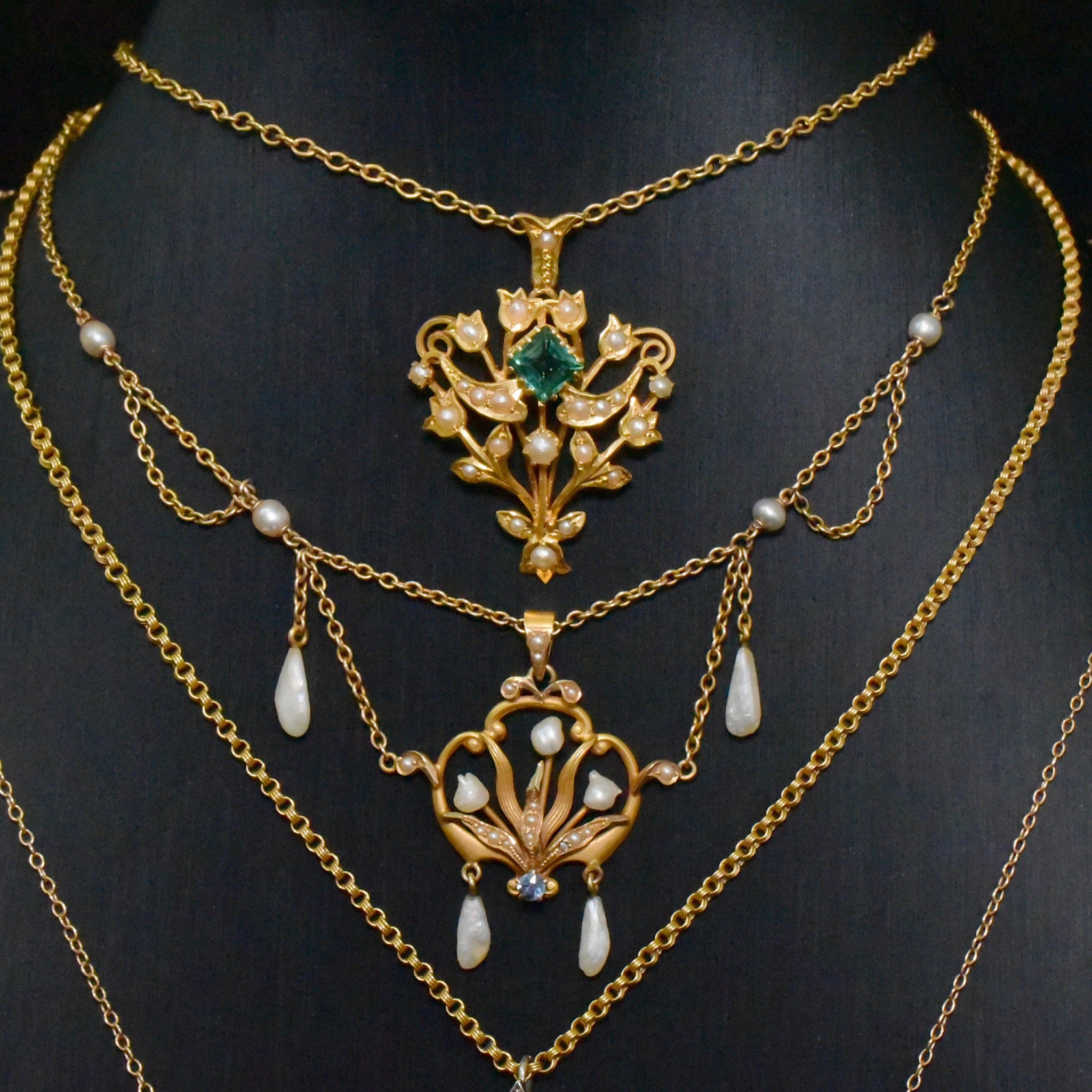 Antique Art Nouveau 14ct Yellow Gold Sapphire And Pearl Necklace Circa 1890-1910