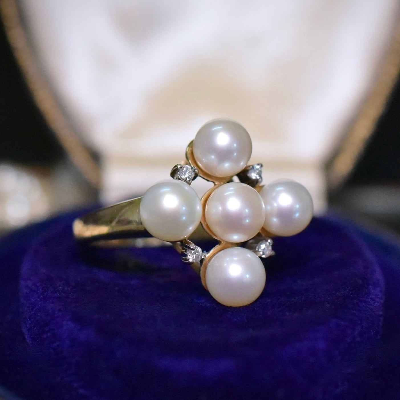 Stunning 9ct Yellow Gold Cultured Pearl And Diamond Ring - Birmingham 2006