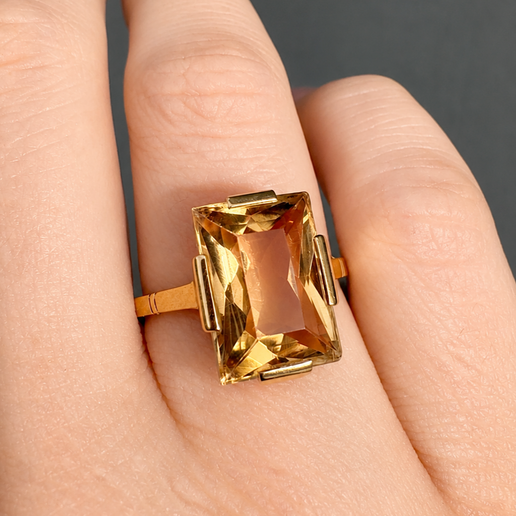 Vintage 18ct Yellow Gold Natural Citrine Solitaire Ring