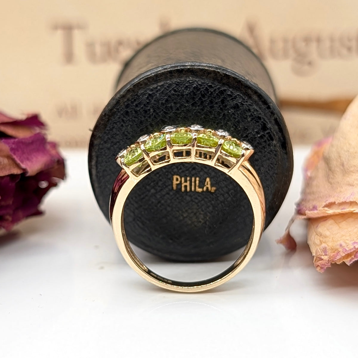 Stunning 9ct Yellow Gold Peridot And Diamond Ring - Birmingham 2006