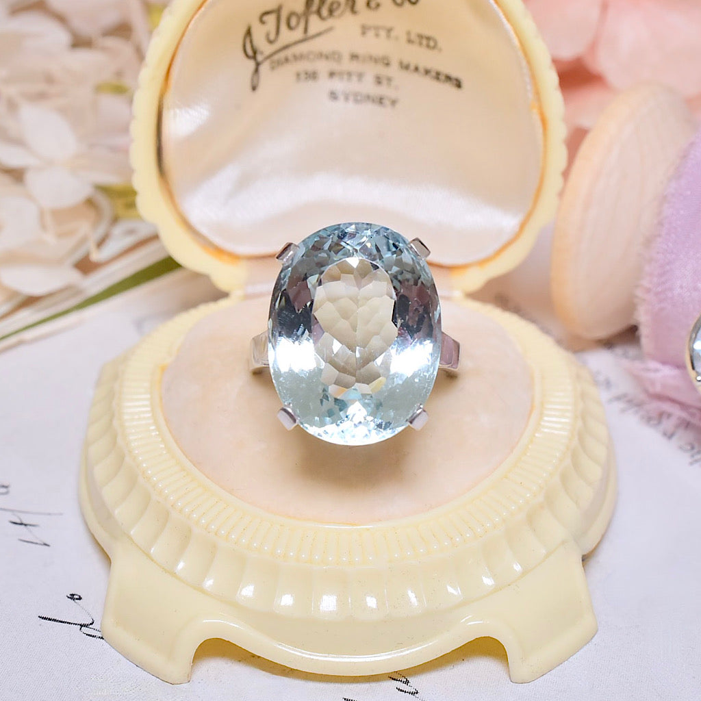 Contemporary 18ct White Gold And Aquamarine Ring - 16cts Independent Valuation Included In Purchase $12,500 AUD