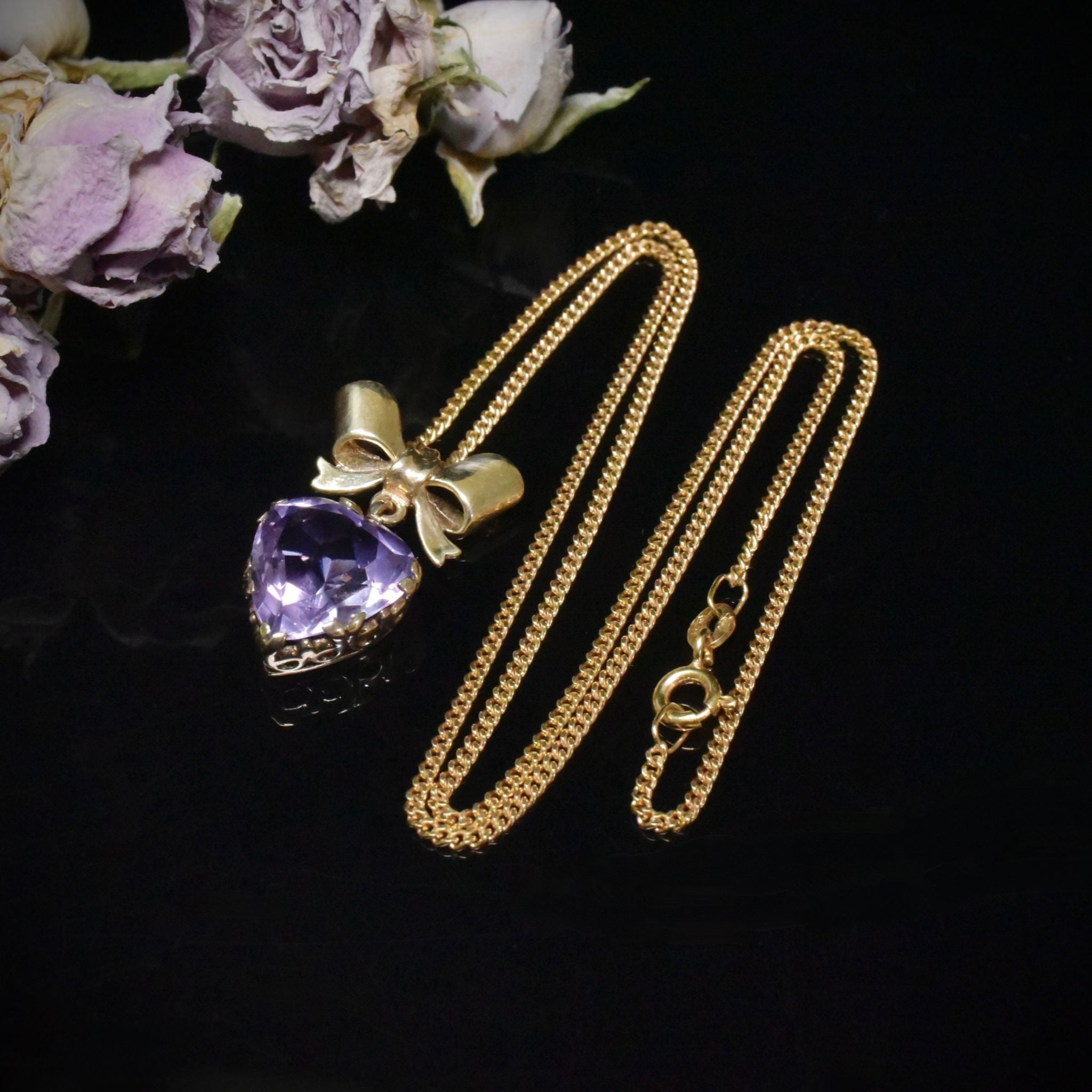 Vintage 9ct Yellow Gold Heart-Cut Amethyst ‘Bow’ Pendant & Chain - London 1960