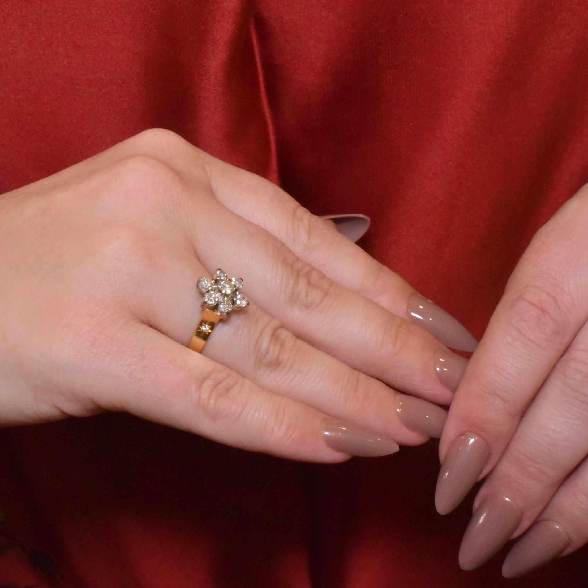 Vintage 18ct Yellow Gold Diamond ‘Daisy’ Cluster Ring 0.83ct