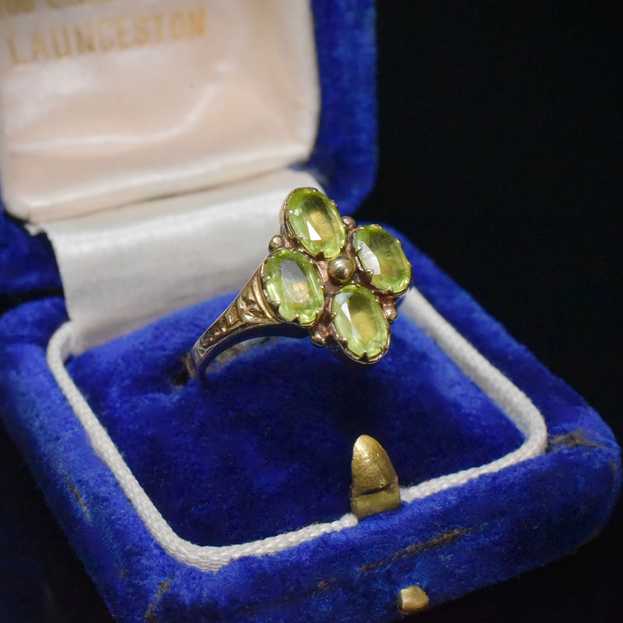 Vintage ‘Antique Style’ 9ct Rose Gold And Peridot Ring - London 1978