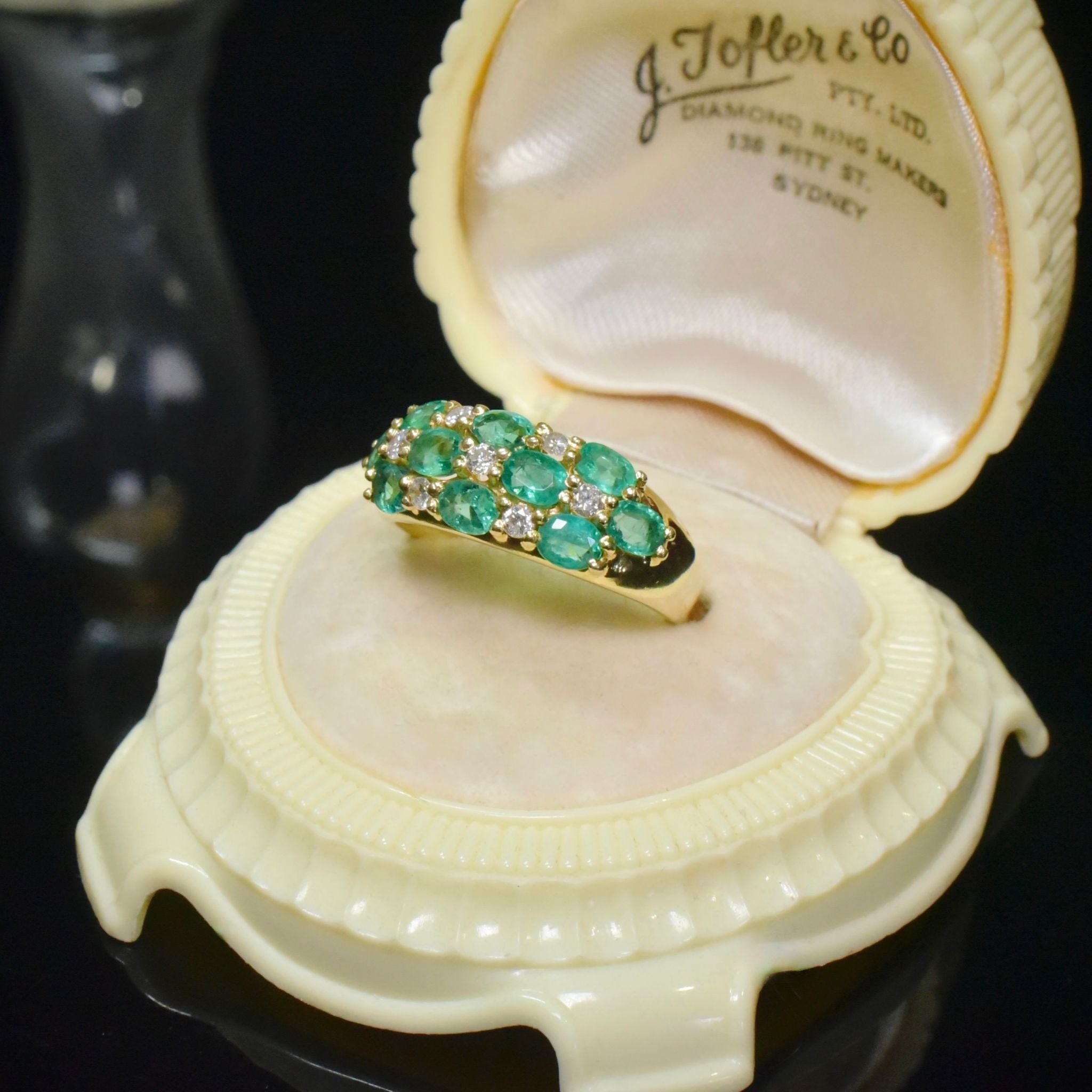 Superb 18ct Yellow Gold Emerald And Diamond Ring - London 1998
