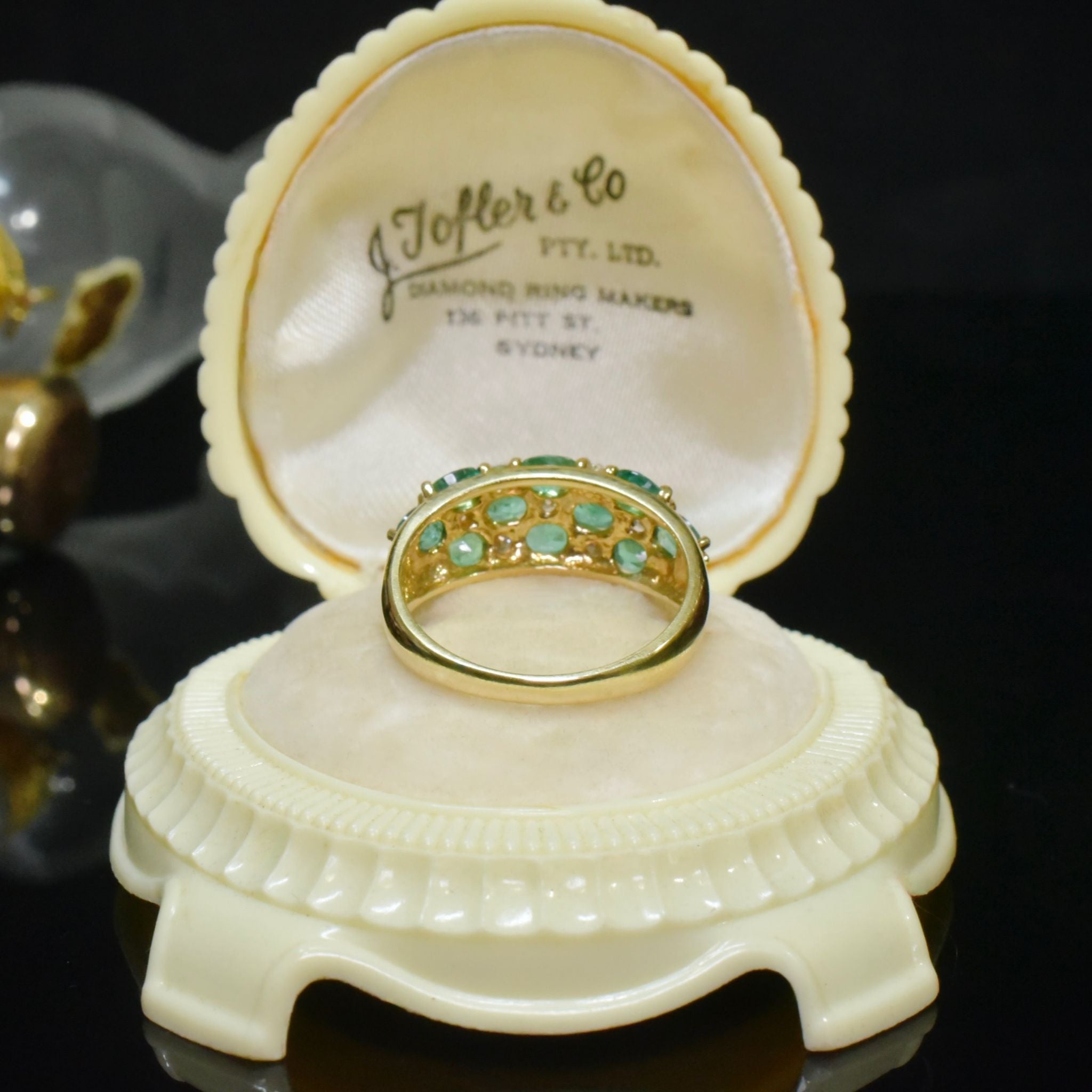 Superb 18ct Yellow Gold Emerald And Diamond Ring - London 1998