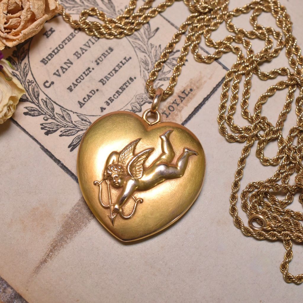Superb Antique Art Nouveau 14ct Gold ‘Cupid’ Heart Shaped Locket Circa 1890-1910