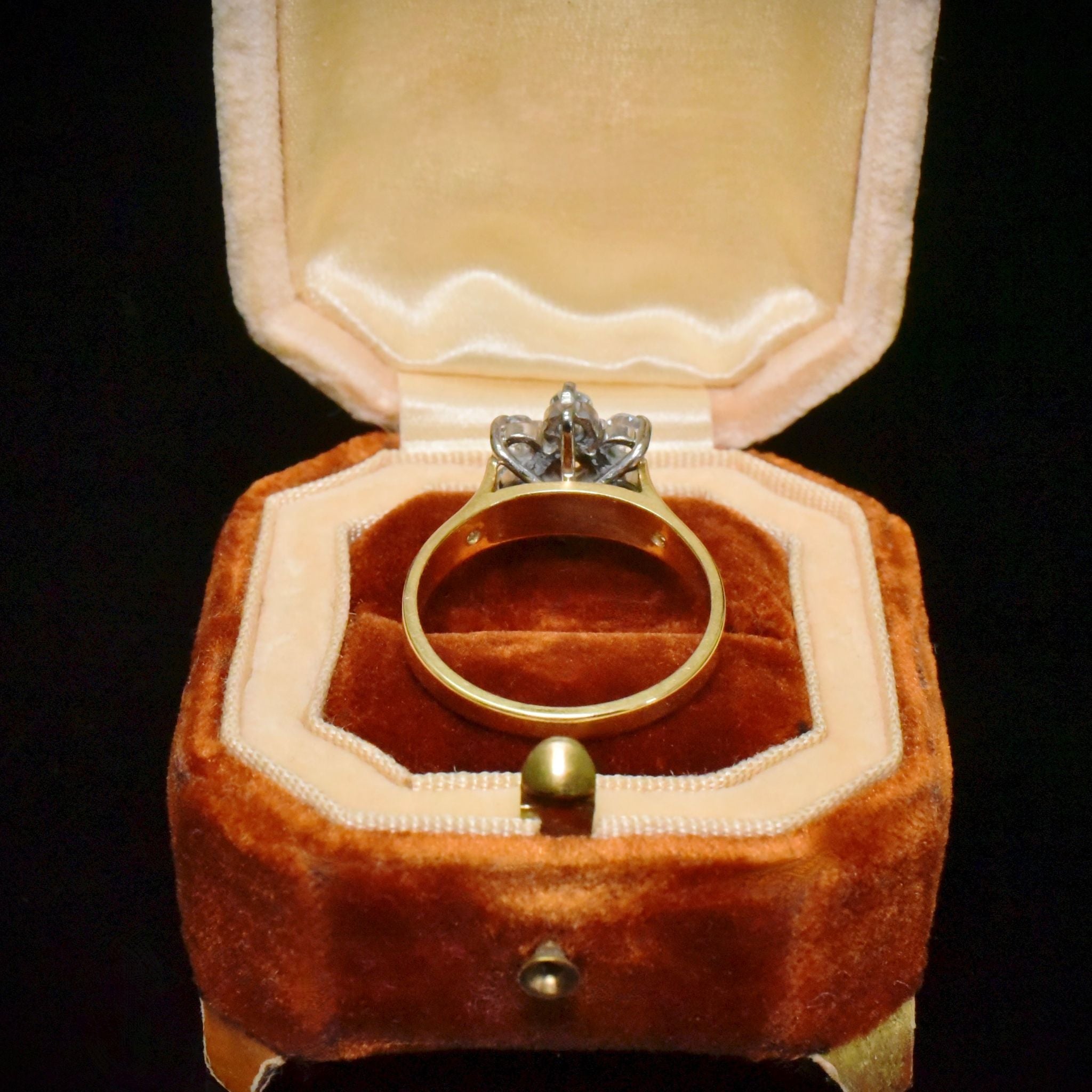 Vintage 18ct Yellow Gold Diamond ‘Daisy’ Cluster Ring 0.83ct