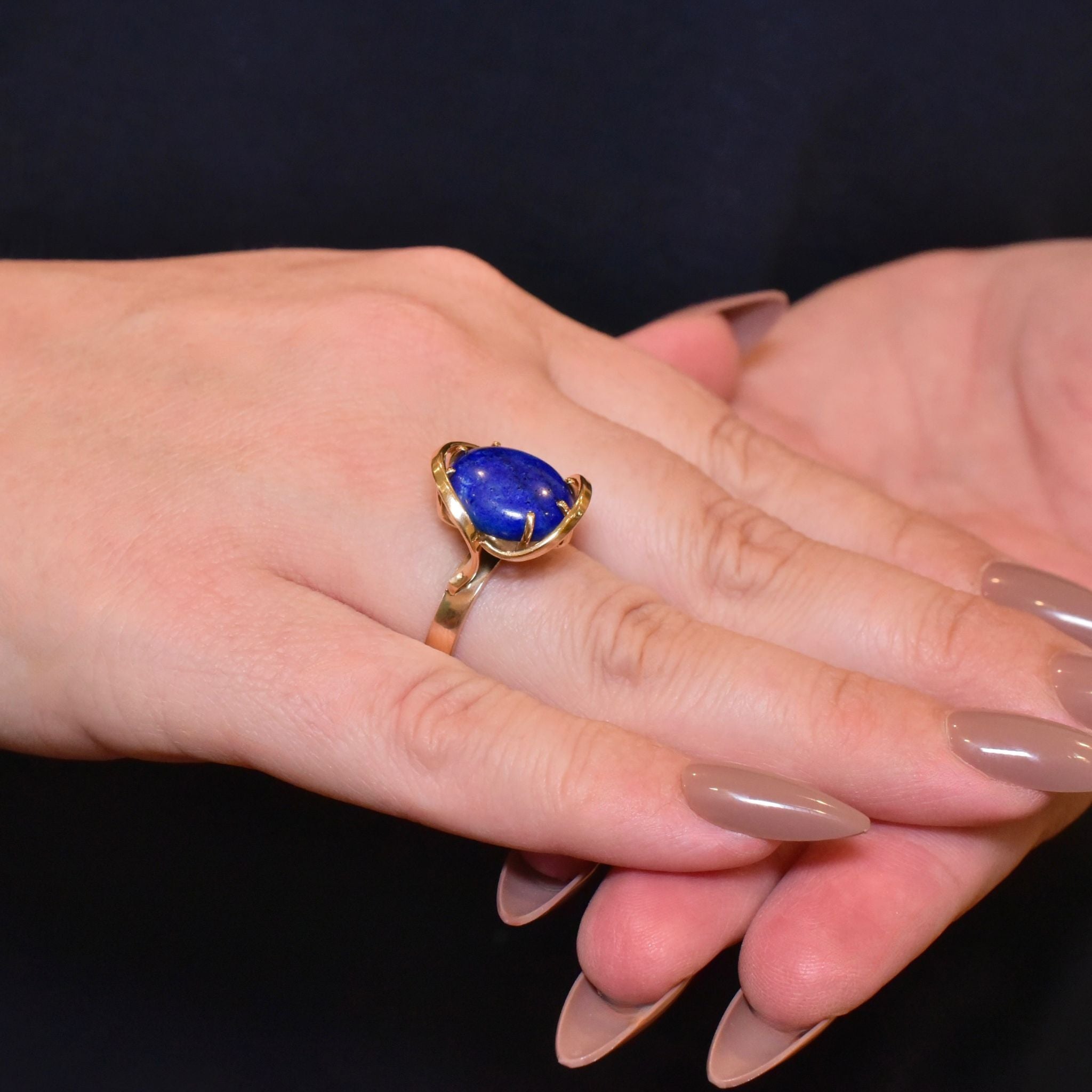 Stunning Vintage 9ct Yellow Gold Lapis Lazuli Ring