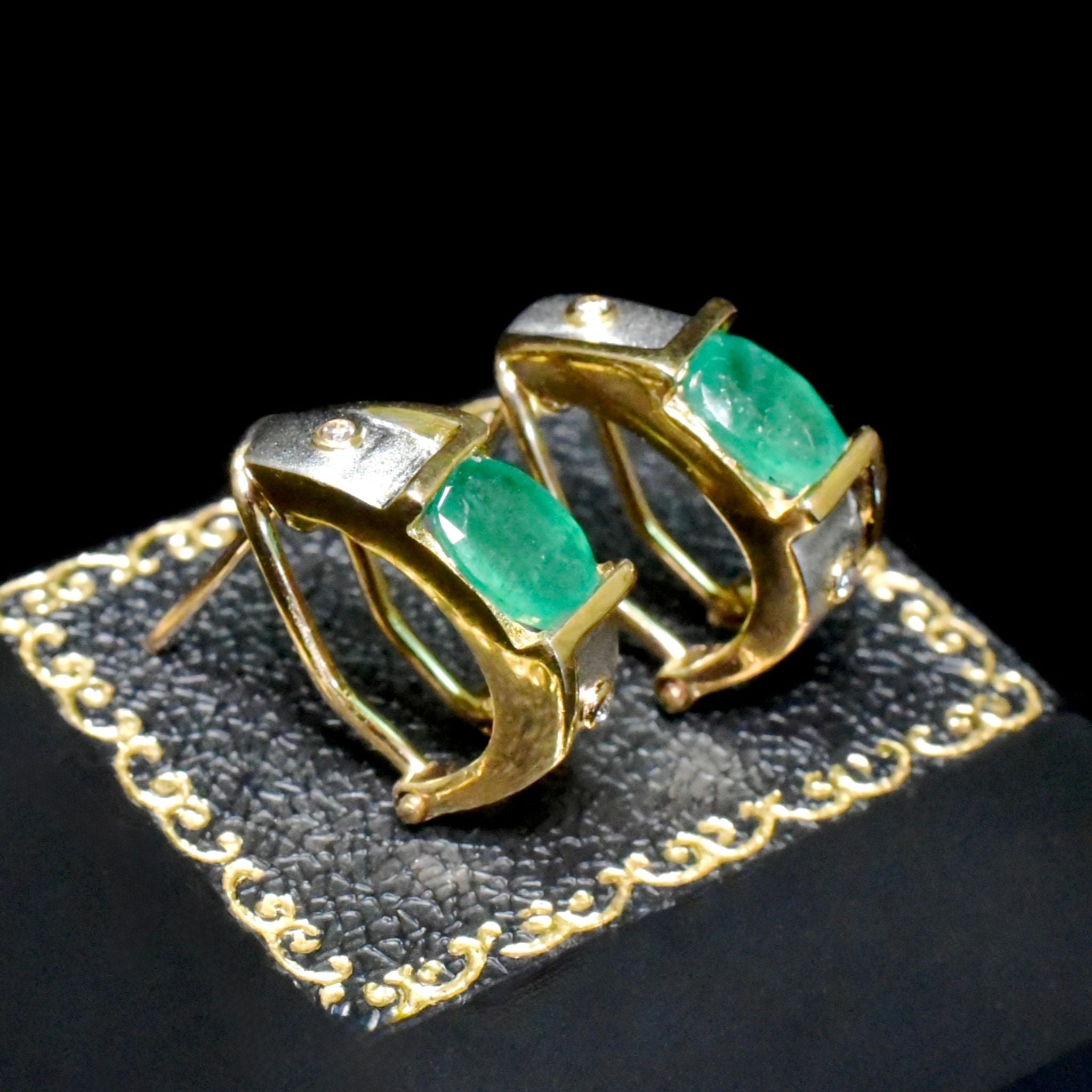 Stunning Modern 14ct Yellow Gold Emerald And Diamond Earrings