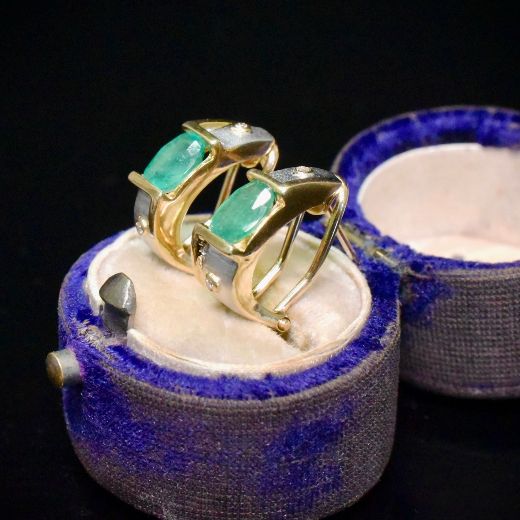 Stunning Modern 14ct Yellow Gold Emerald And Diamond Earrings