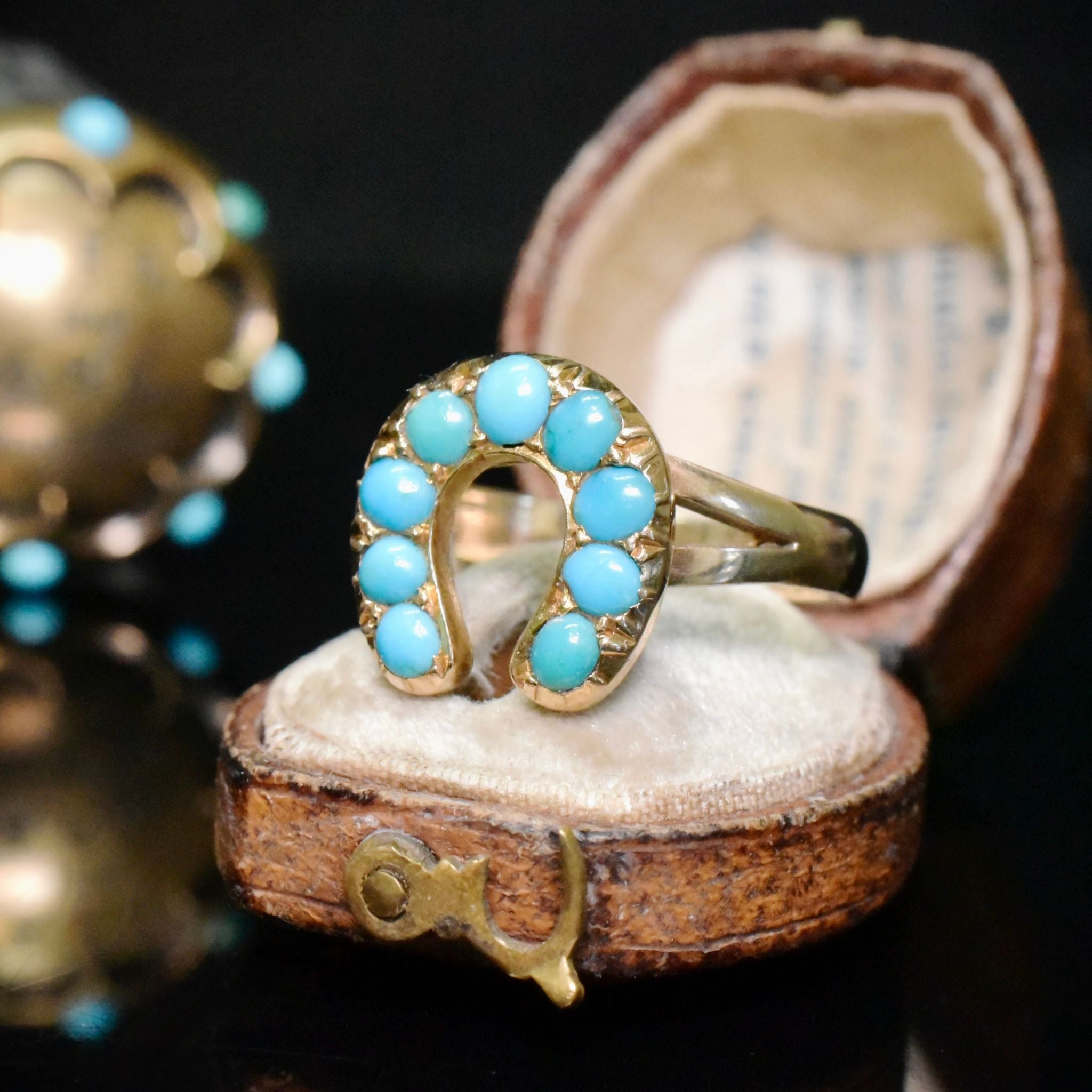 Antique Edwardian 9ct Yellow Gold Persian Turquoise ‘Horseshoe’ Ring