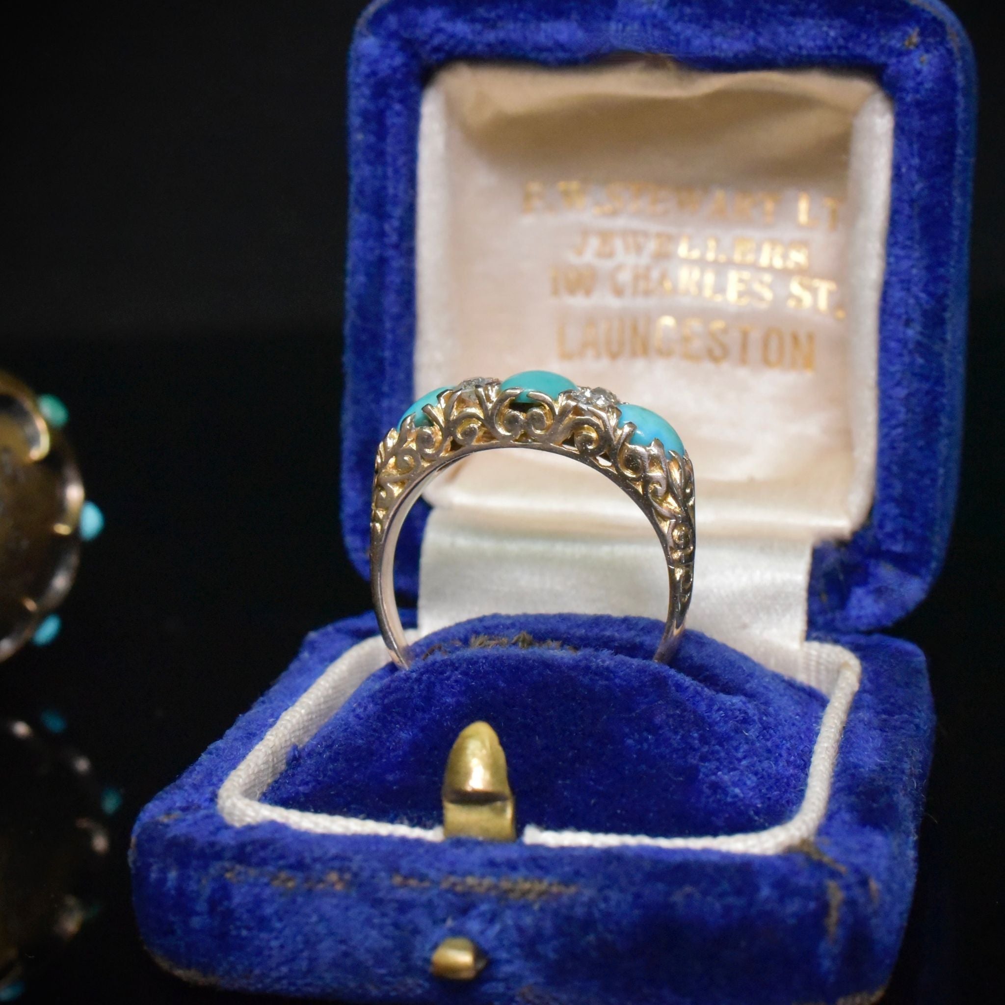 Antique Victorian 9ct Yellow Gold Turquoise And Diamond Ring Circa 1890-1900