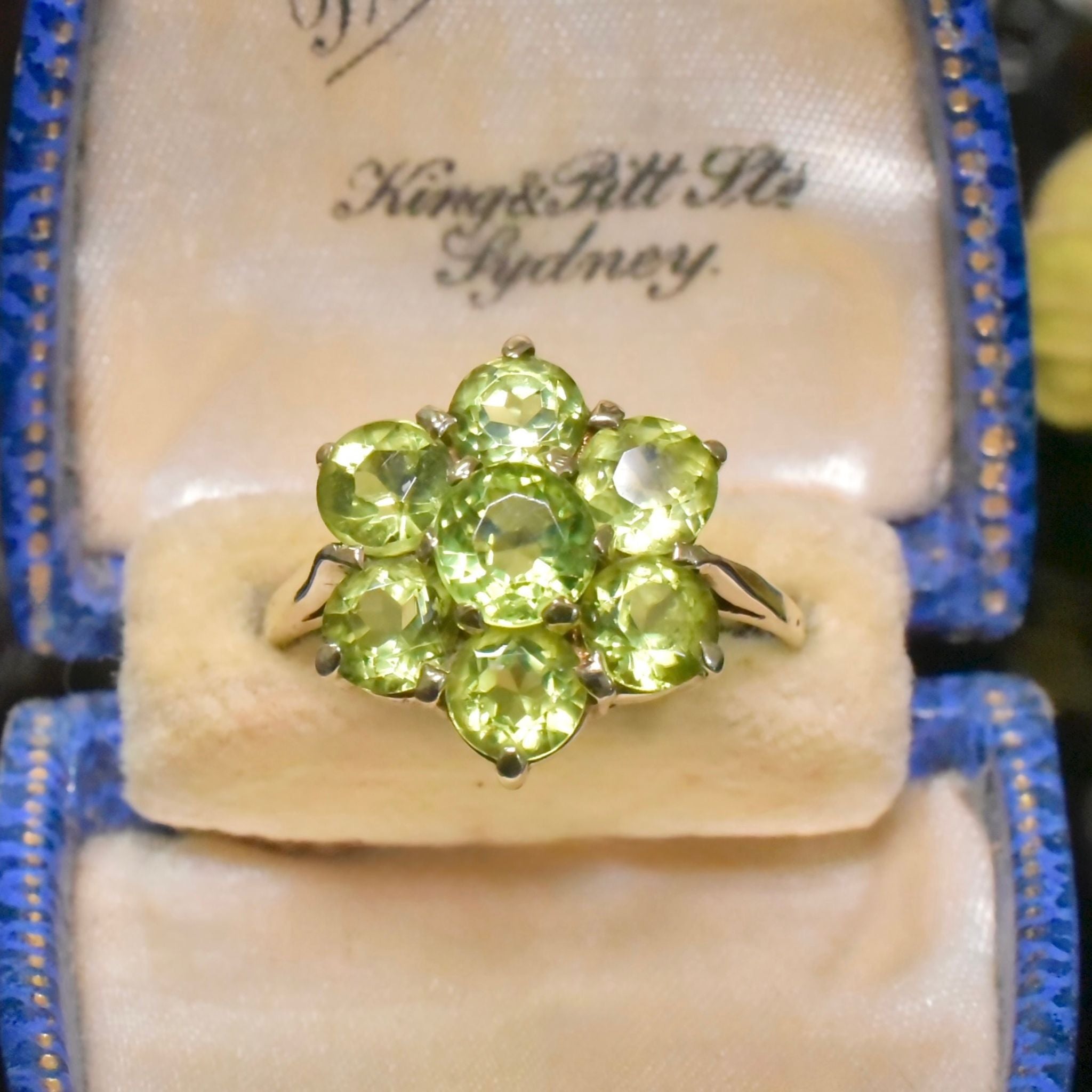 Stunning Vintage Antique Style Peridot ‘Daisy Cluster’ Ring