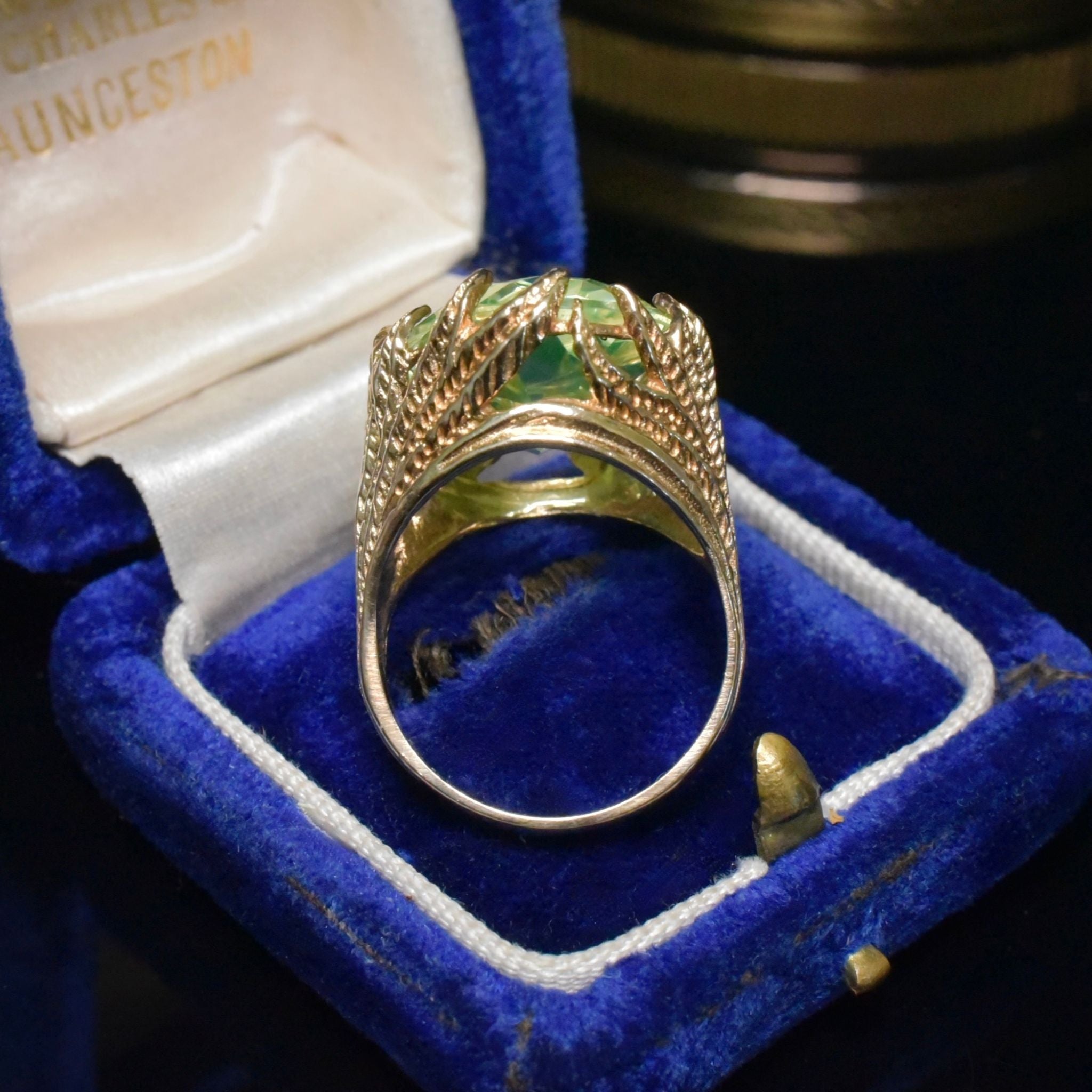 Vintage 9ct Yellow Gold ‘Fluorescing’ Man Made Spinel Ring