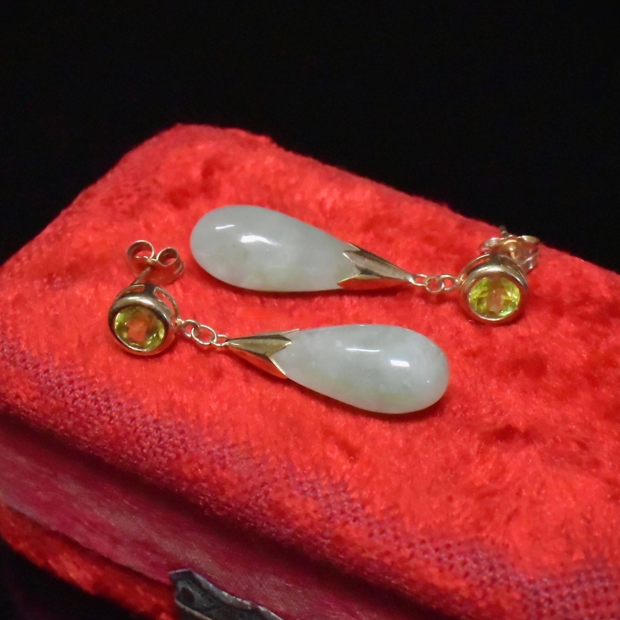 Stunning 9ct Yellow Gold Peridot & Jade Drop Earrings - Birmingham 2007