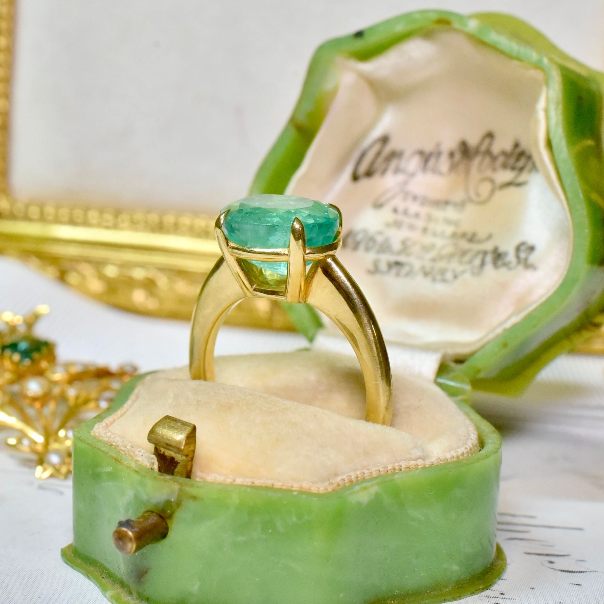 Superb Contemporary 18ct Yellow Gold Columbian Emerald Ring - 4.10ct Included In Purchase NCJV Valuation For $14,640 AUD