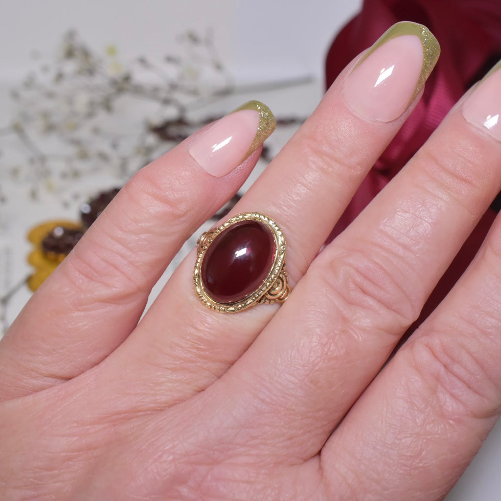 Antique Victorian 15ct Yellow Gold Cabochon/Carbuncle Garnet Ring