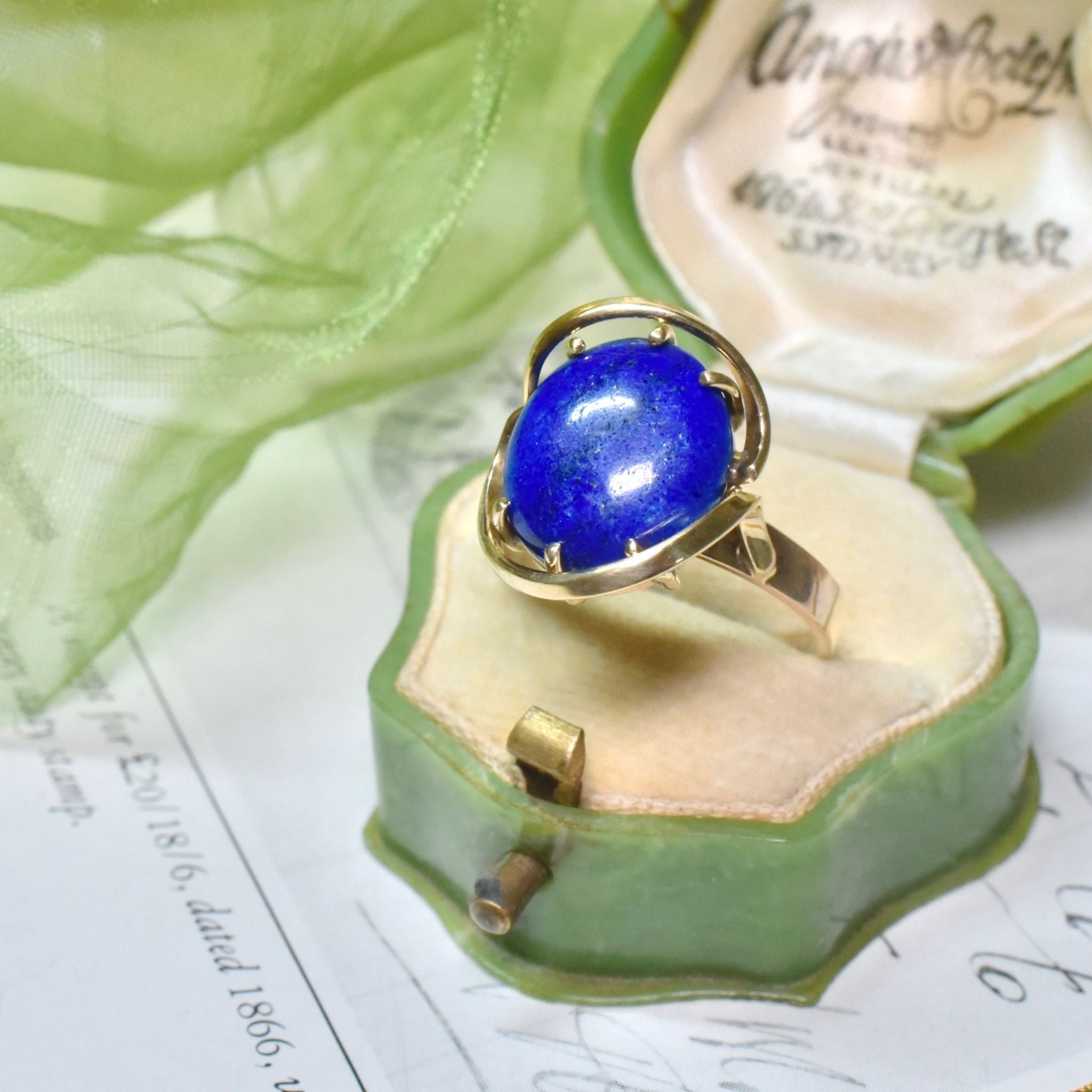 Stunning Vintage 9ct Yellow Gold Lapis Lazuli Ring
