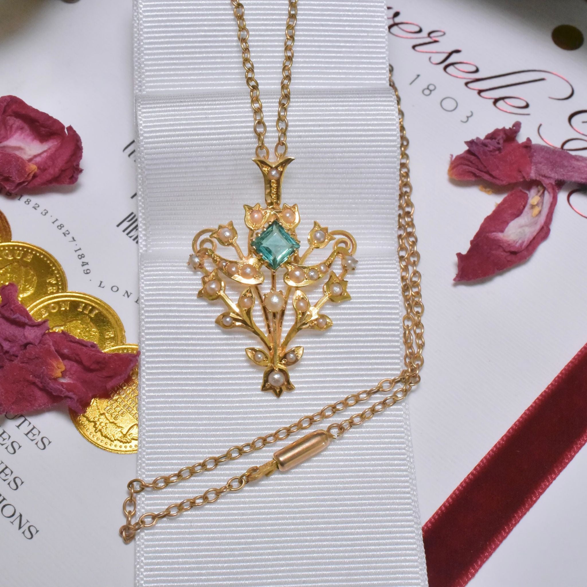 Antique Australian 15ct Yellow Gold Peridot And Seed Pearl Pendant Necklace Circa 1900-1910