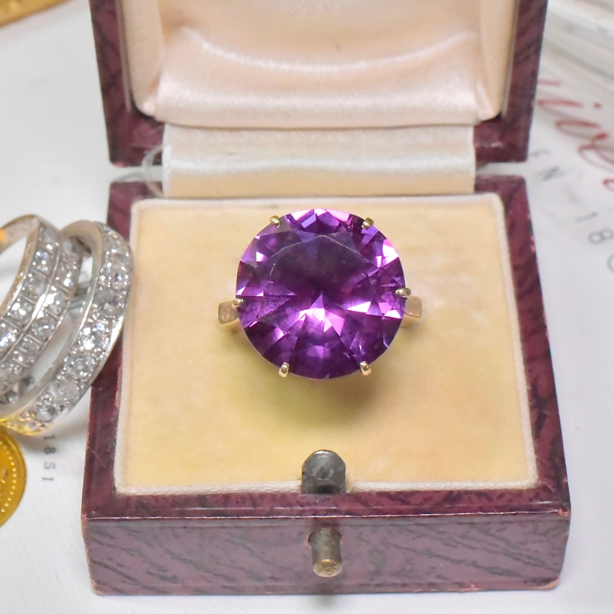 Vintage 9ct Yellow Gold Synthetic ‘Colour Change’ Sapphire Ring- Circa 1940-50’s