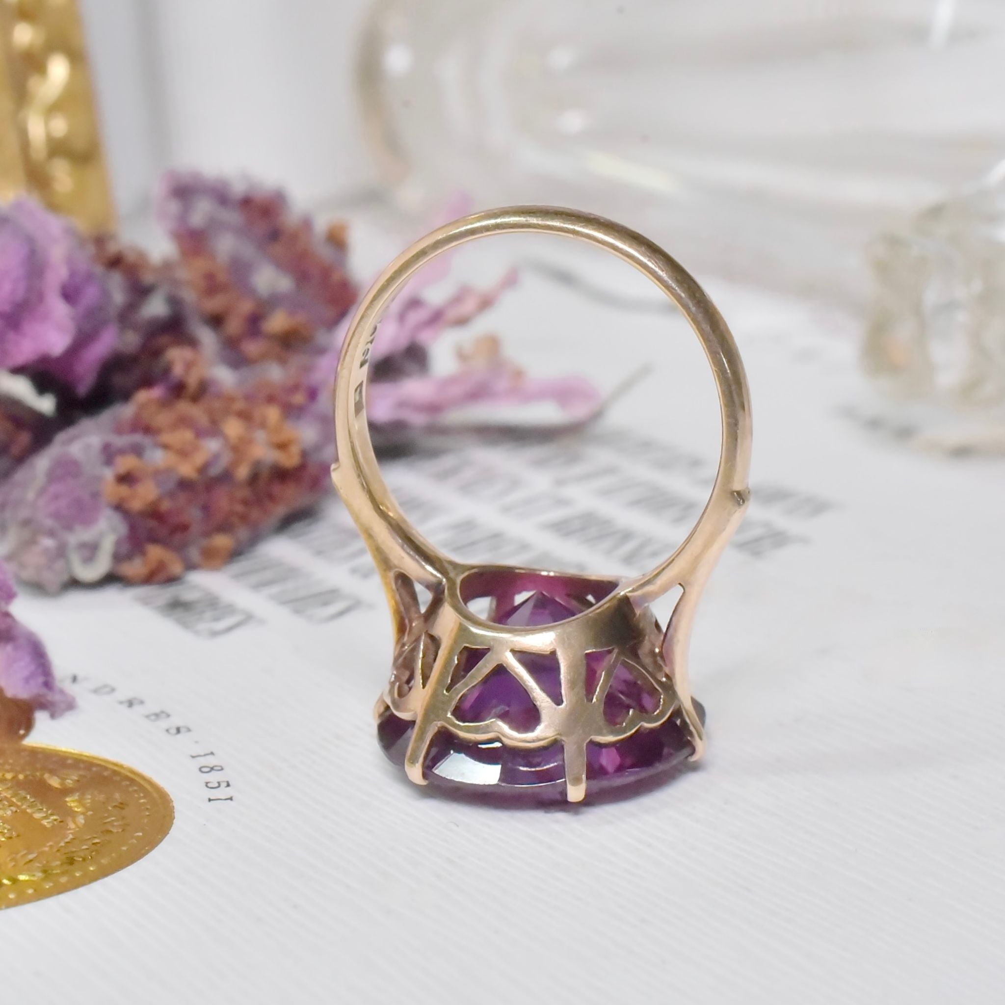 Vintage 9ct Yellow Gold Synthetic ‘Colour Change’ Sapphire Ring- Circa 1940-50’s