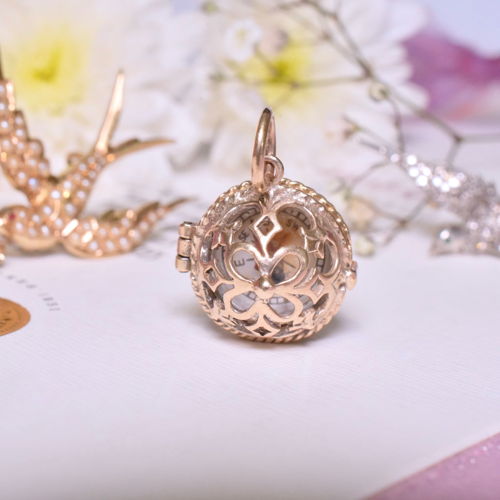 Vintage 9ct Yellow Gold ‘Opening’ Compass Pendant - Birmingham 1964