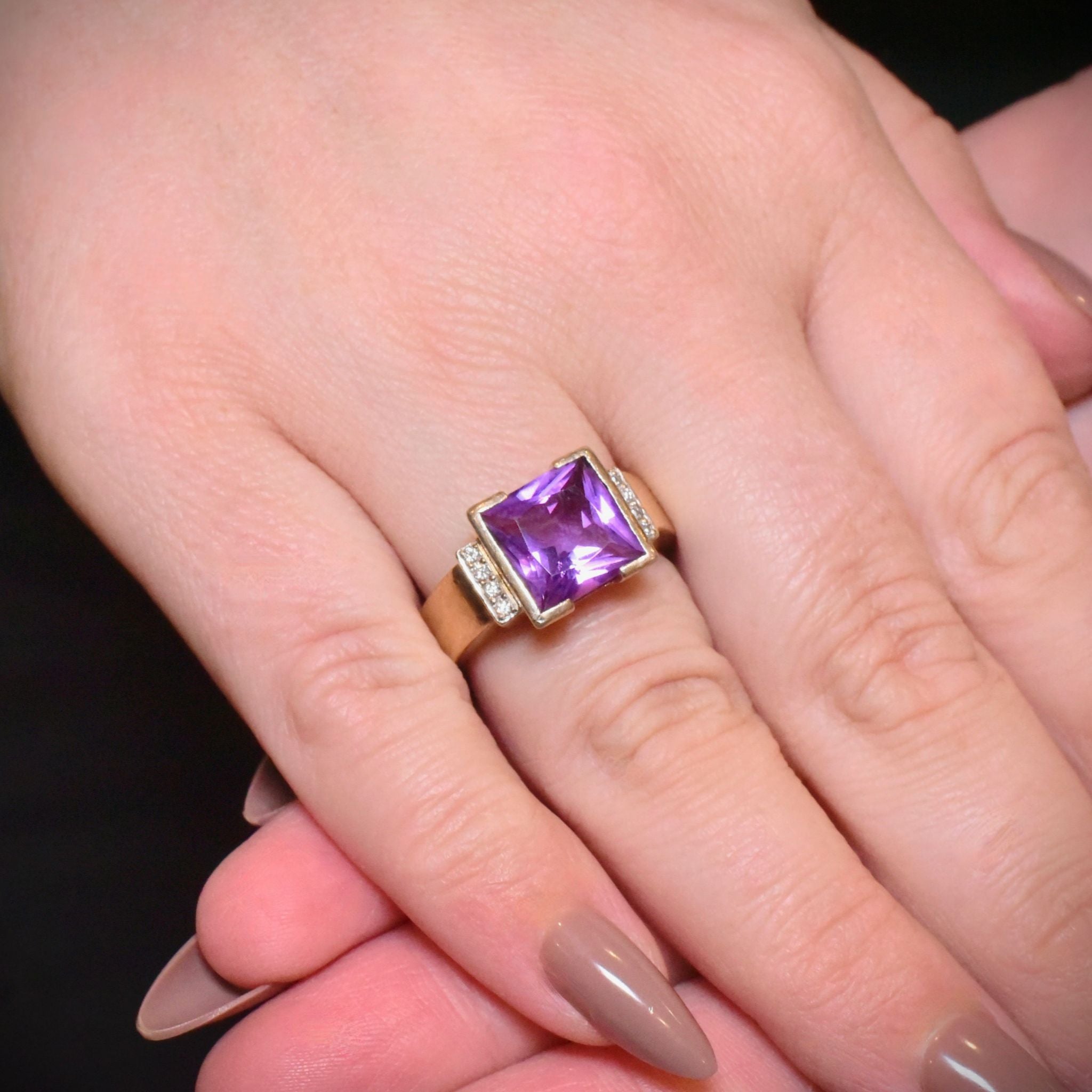 Superb 9ct Yellow Gold Amethyst And Diamond Ring