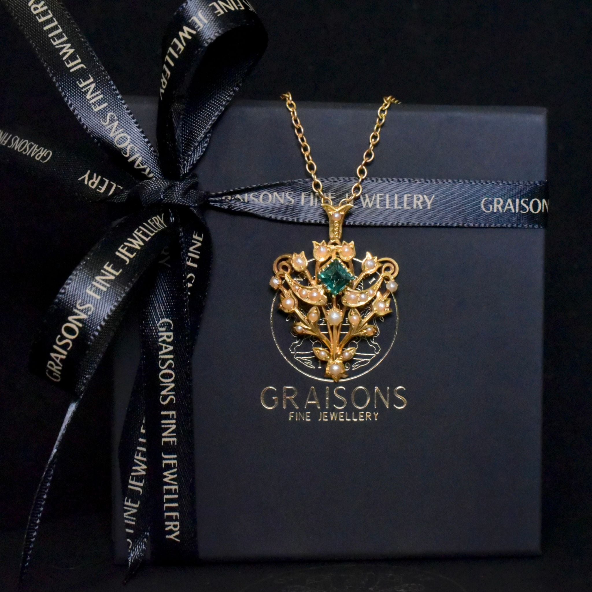 Antique Australian 15ct Yellow Gold Peridot And Seed Pearl Pendant Necklace Circa 1900-1910