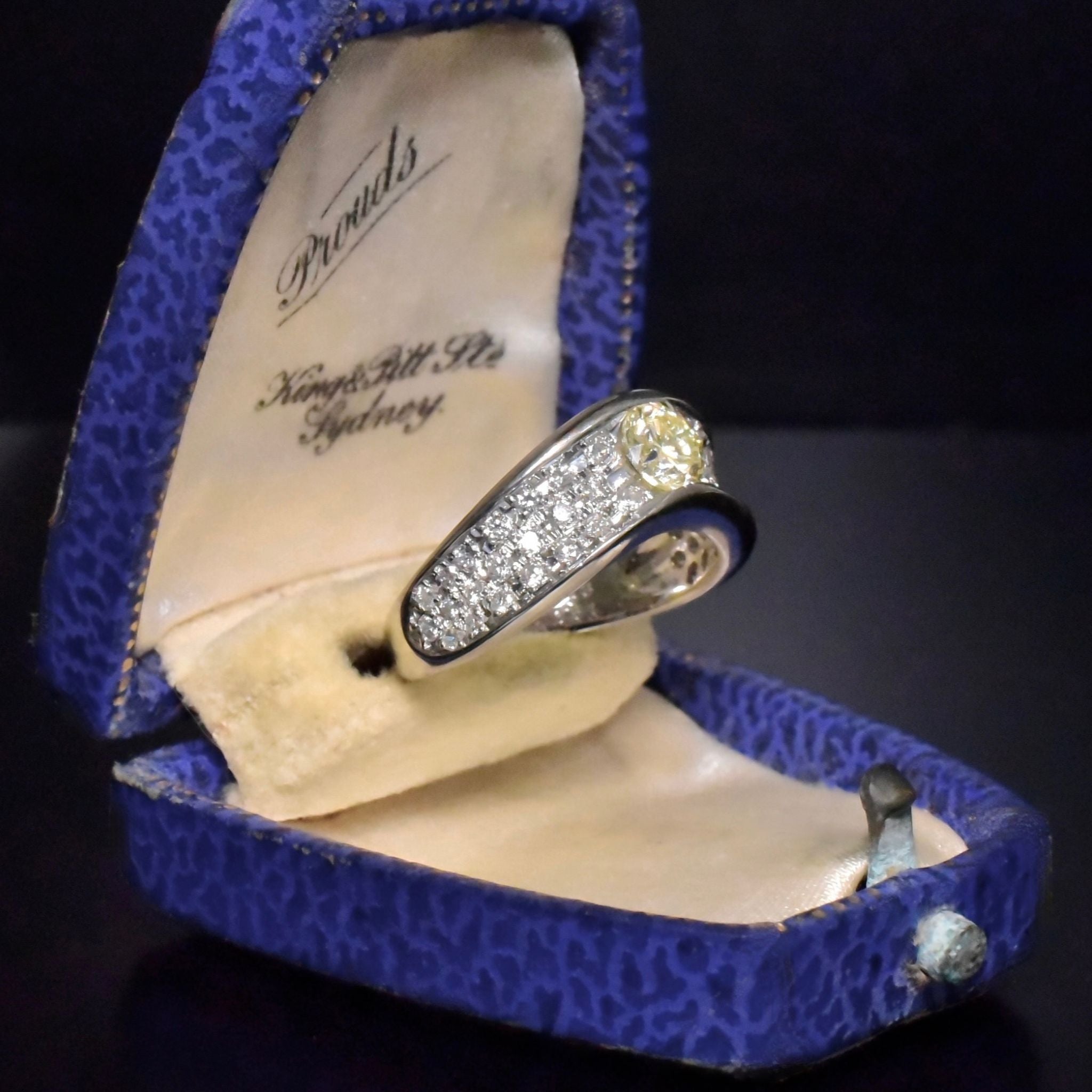 Stunning Modern Solid Platinum ‘Fancy Yellow Diamond - (0.51ct) & White Diamond (0.53ct) Ring TDW 1.04ct Included In Purchase An Independent Valuation For $11,222 AUD