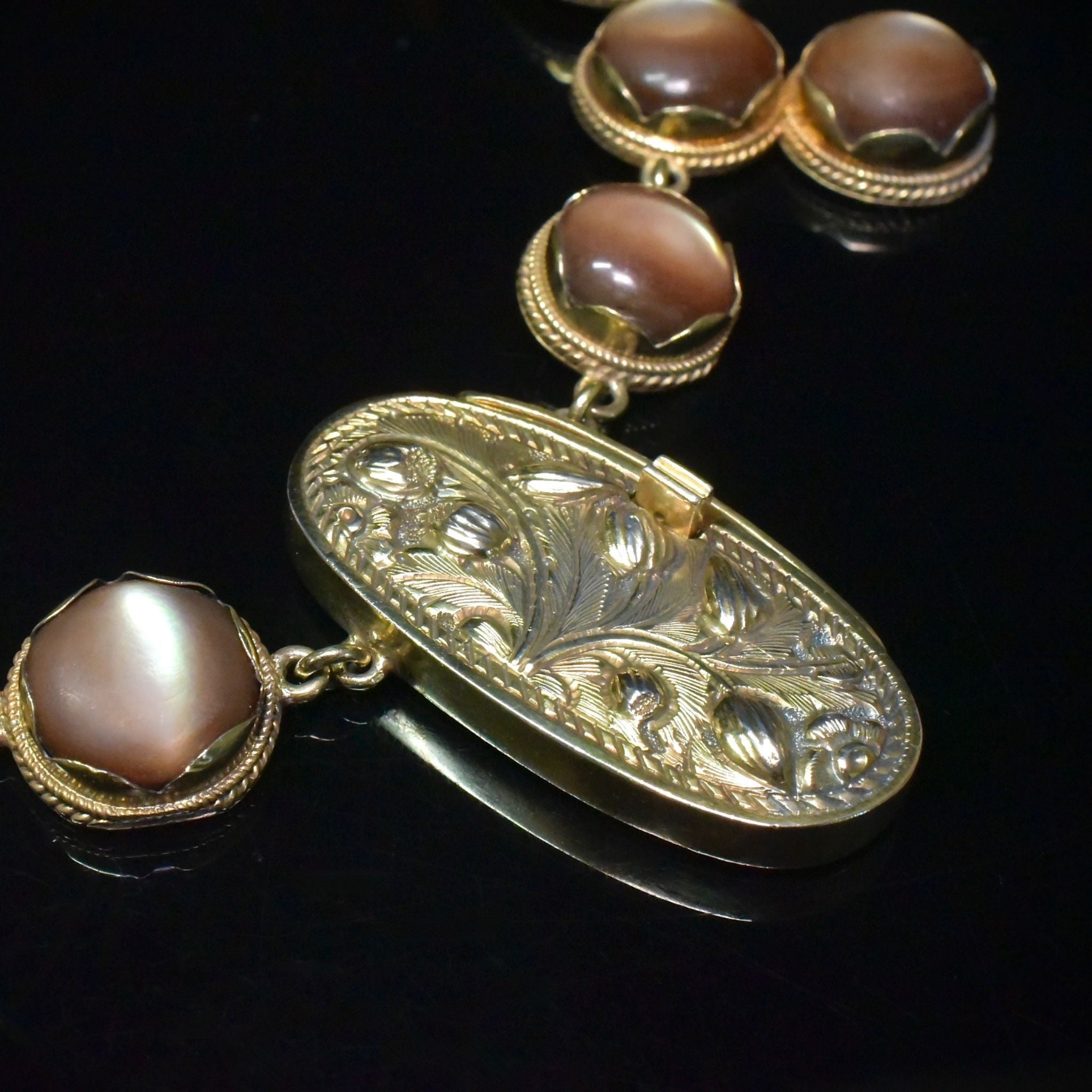 Fabulous Vintage Silver Gilt Iridescent Abalone Shell Necklace