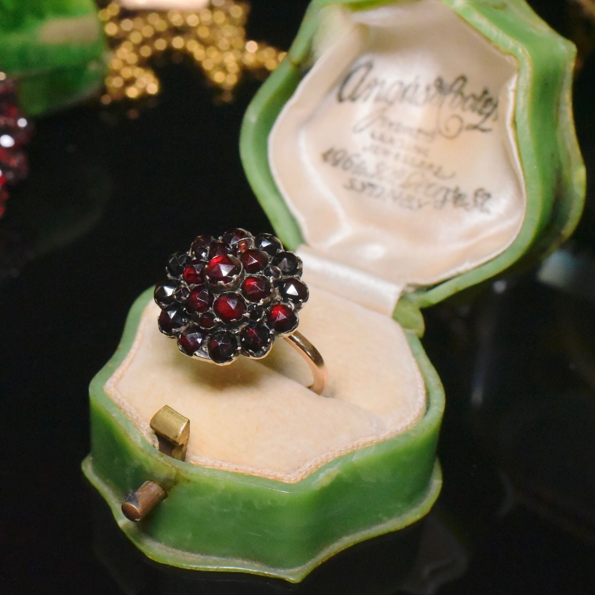 Antique Victorian-Edwardian 9ct Yellow Gold Bohemian Garnet ‘Rosette’ Ring Circa 1890-1910