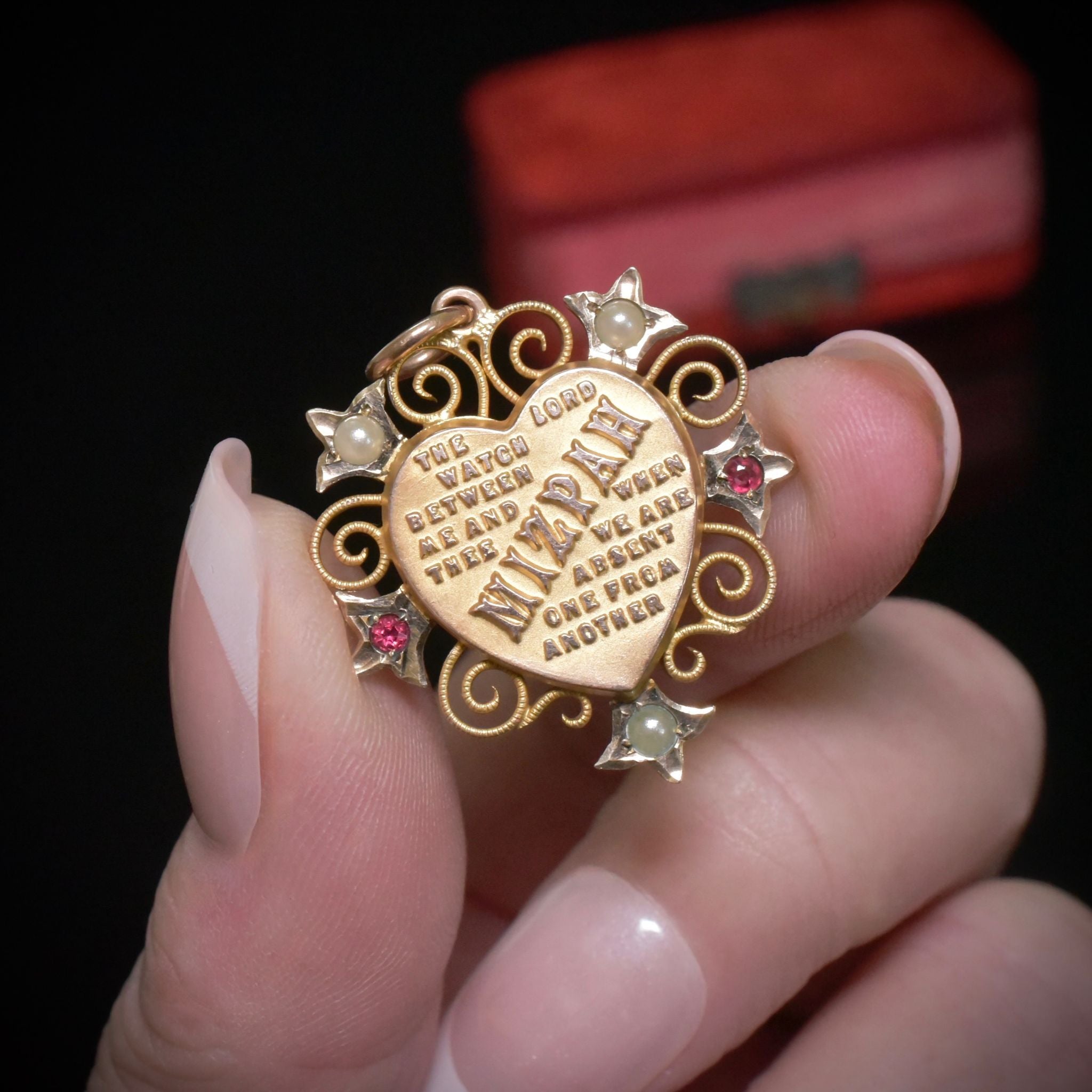 Stunning Antique Australian 9ct Rose Gold Garnet ‘Mizpah’ Heart Pendant By Robert Robertson Circa 1915