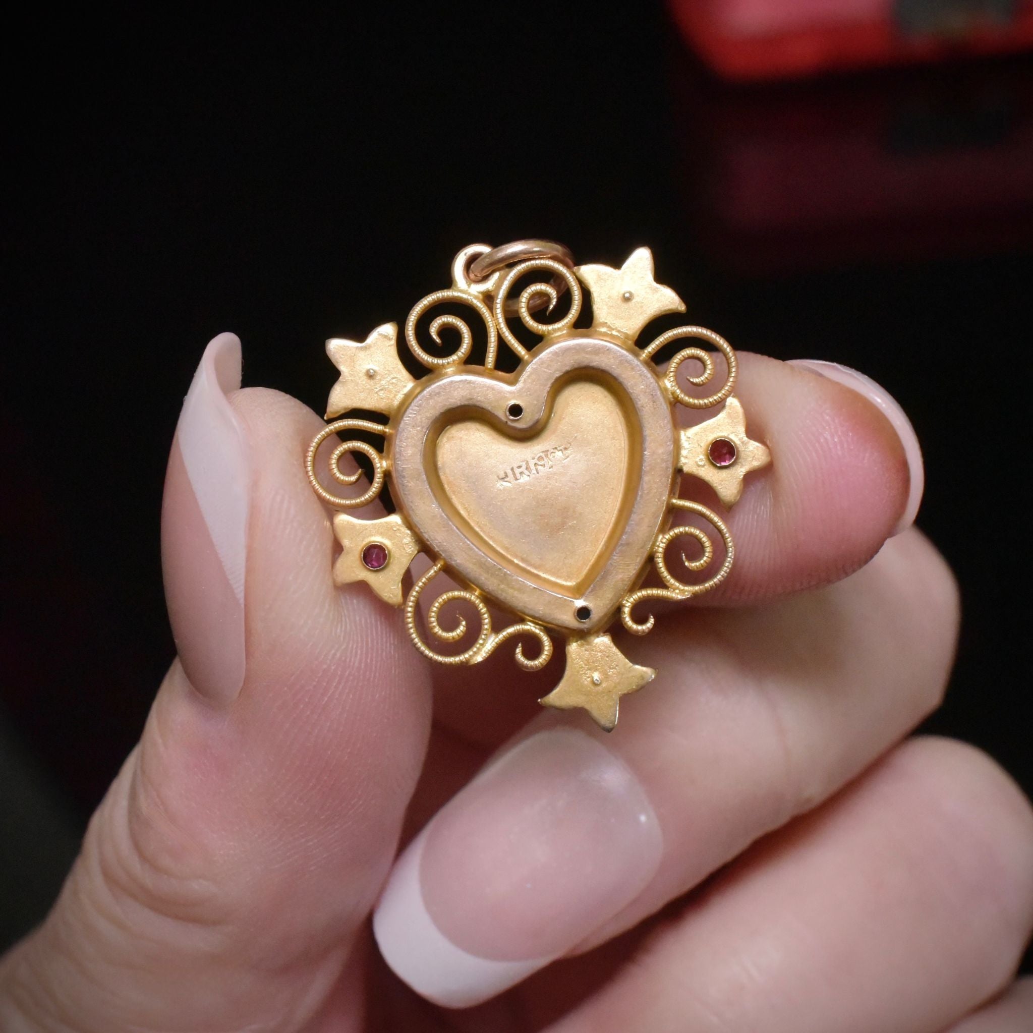 Stunning Antique Australian 9ct Rose Gold Garnet ‘Mizpah’ Heart Pendant By Robert Robertson Circa 1915