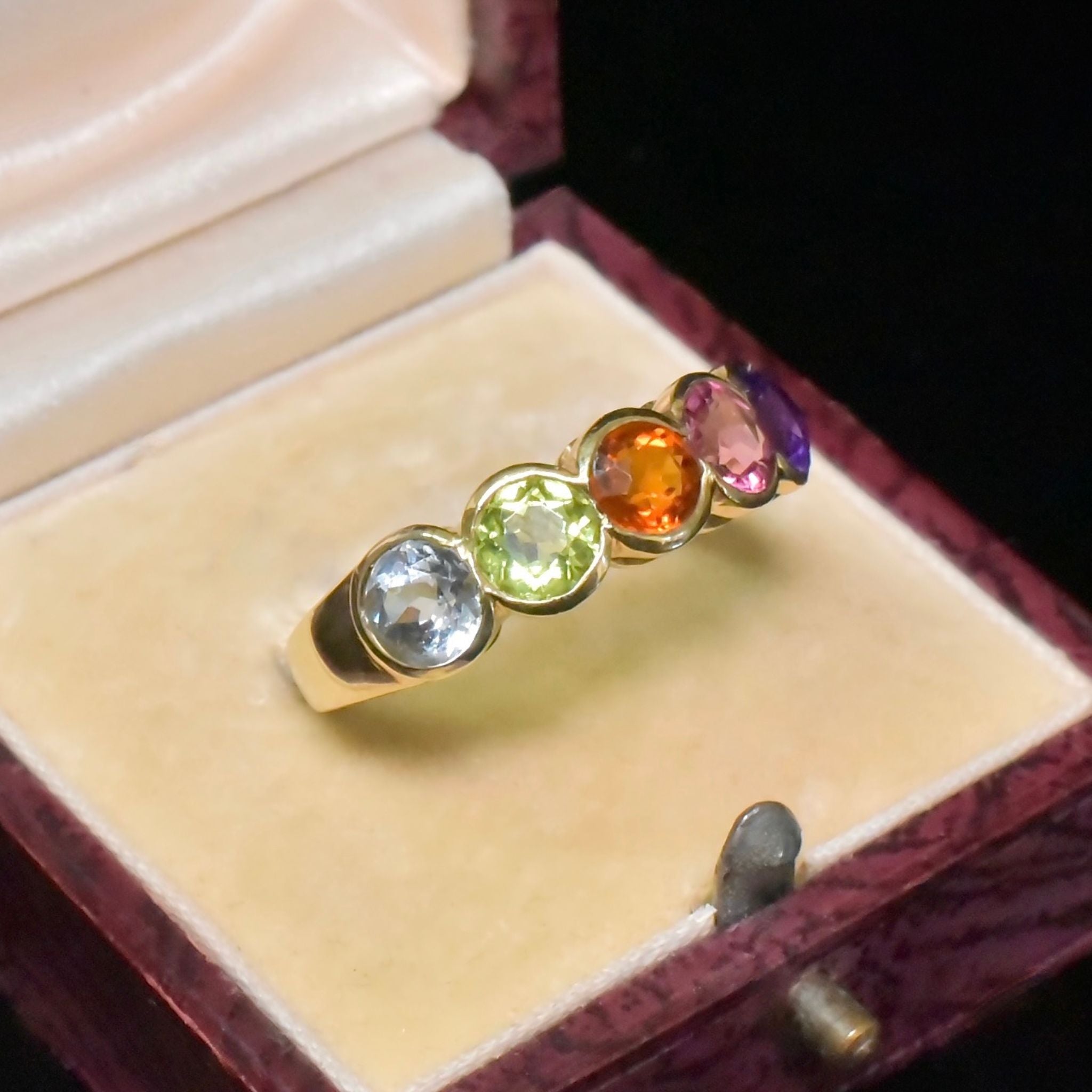 Exquisite 9ct Yellow Gold 5 Stone Multi-Gem Half Hoop Ring - Sheffield 2003 (Aquamarine, Peridot, Garnet, Garnet, Amethyst)