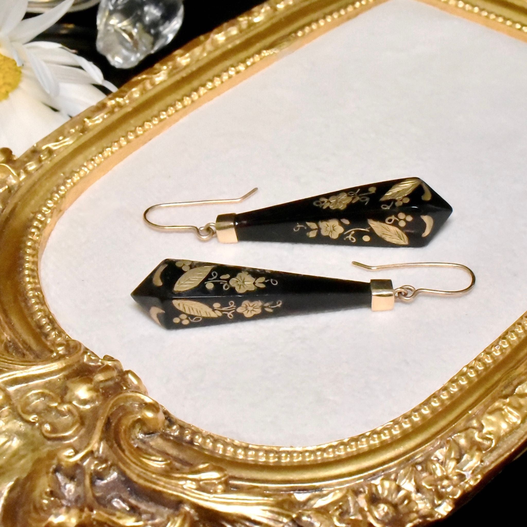 Charming Antique Victorian 9ct Yellow Gold Pique Earrings - Circa 1890-1900