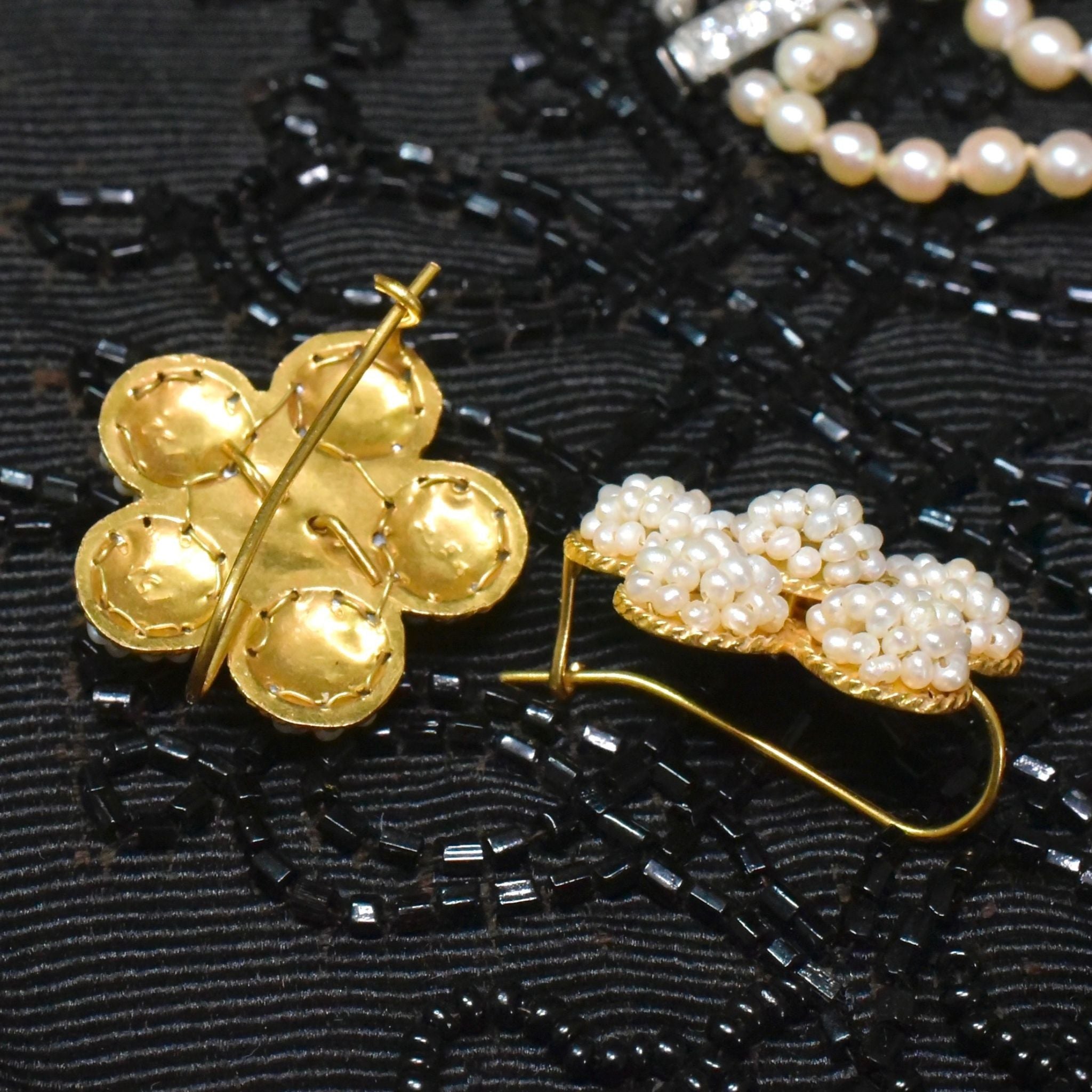 Superb 18ct Yellow Gold Seed Pearl ‘Daisy’ Earrings