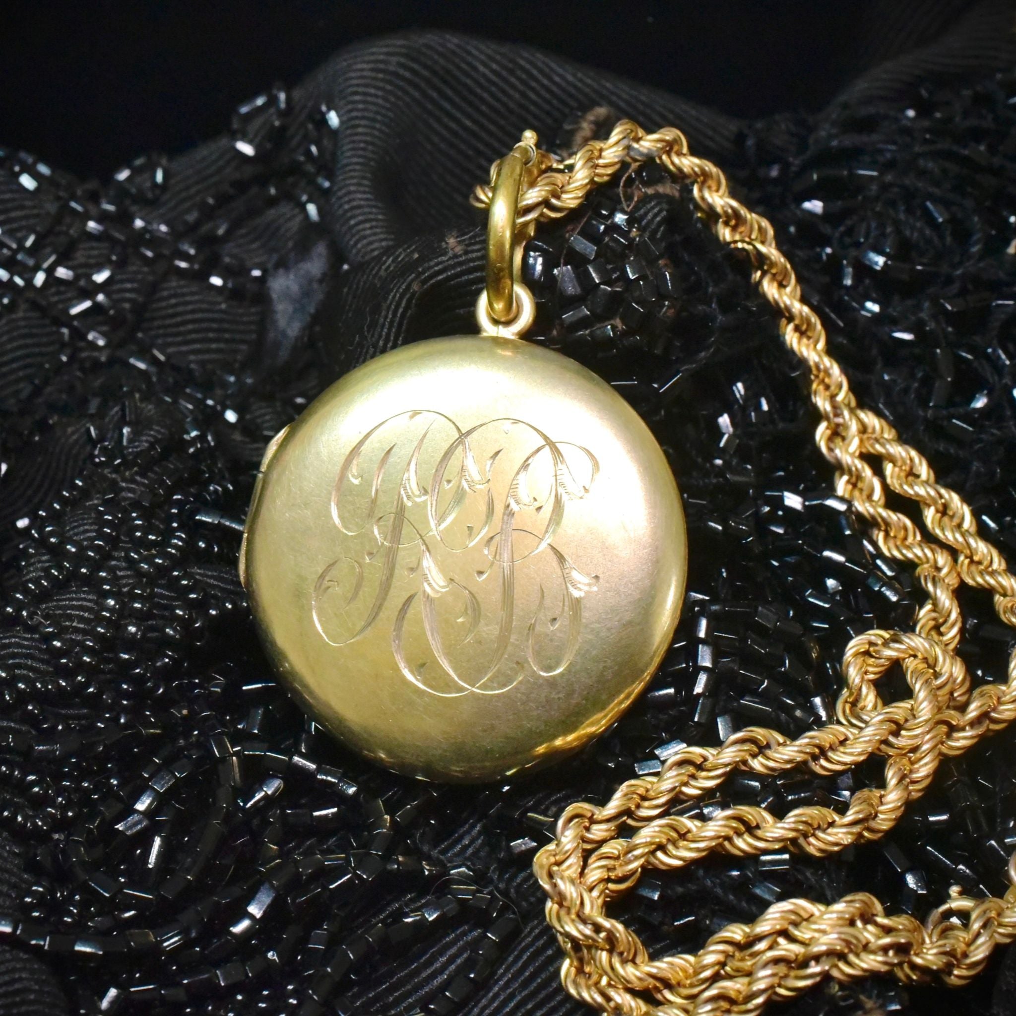 Antique Australian Sterling Silver (Gilt Over) Double Sided Locket By F. J. Mole, Circa 1915-1920