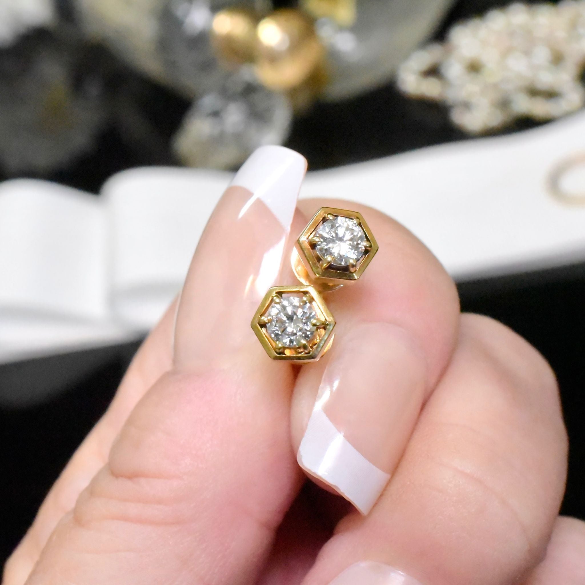 Charming 18ct Yellow Gold Diamond Stud Earrings - 0.57ct