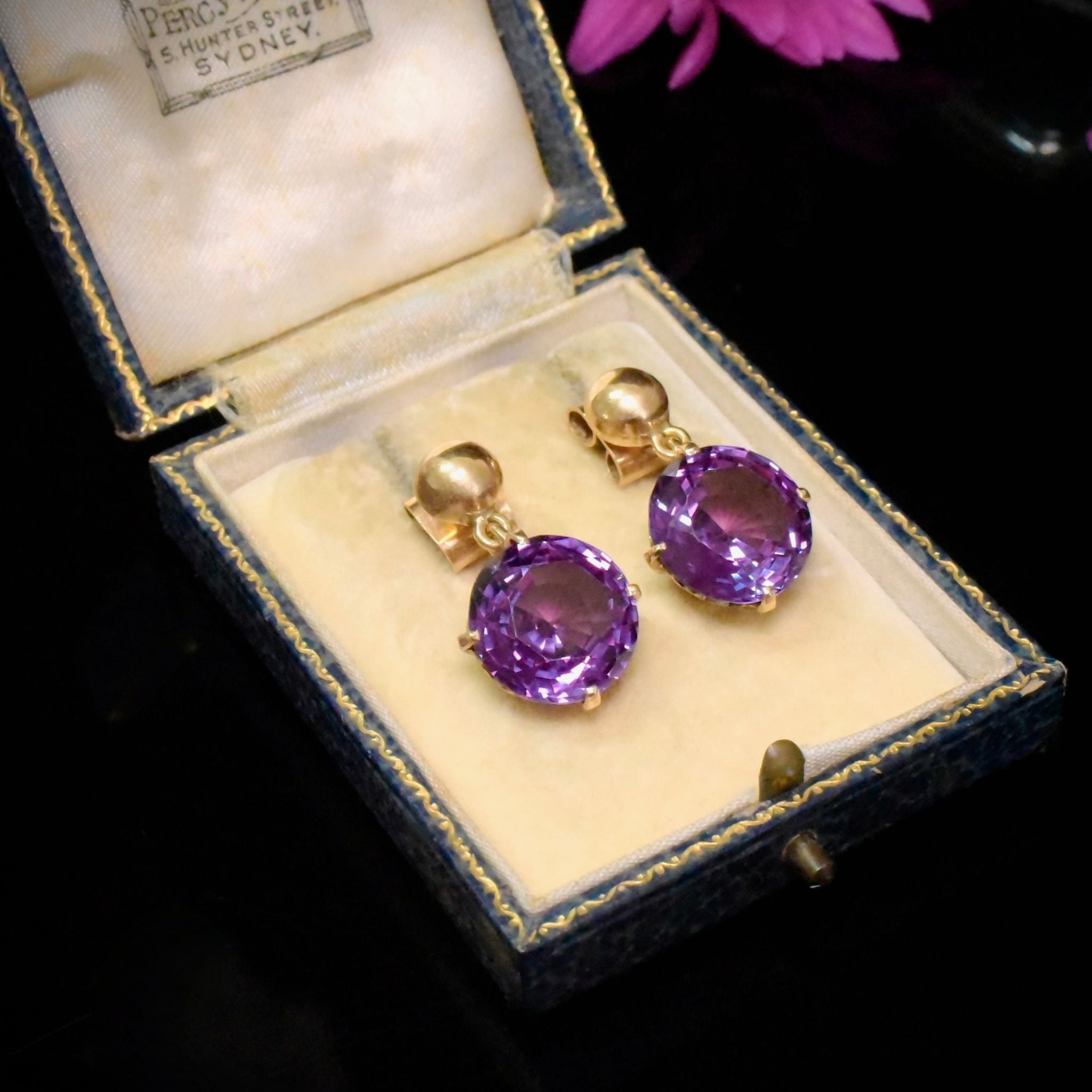 Glorious Vintage Retro 18ct Yellow Gold Synthetic Colour Change Sapphire Earrings Circa 1940-50’s