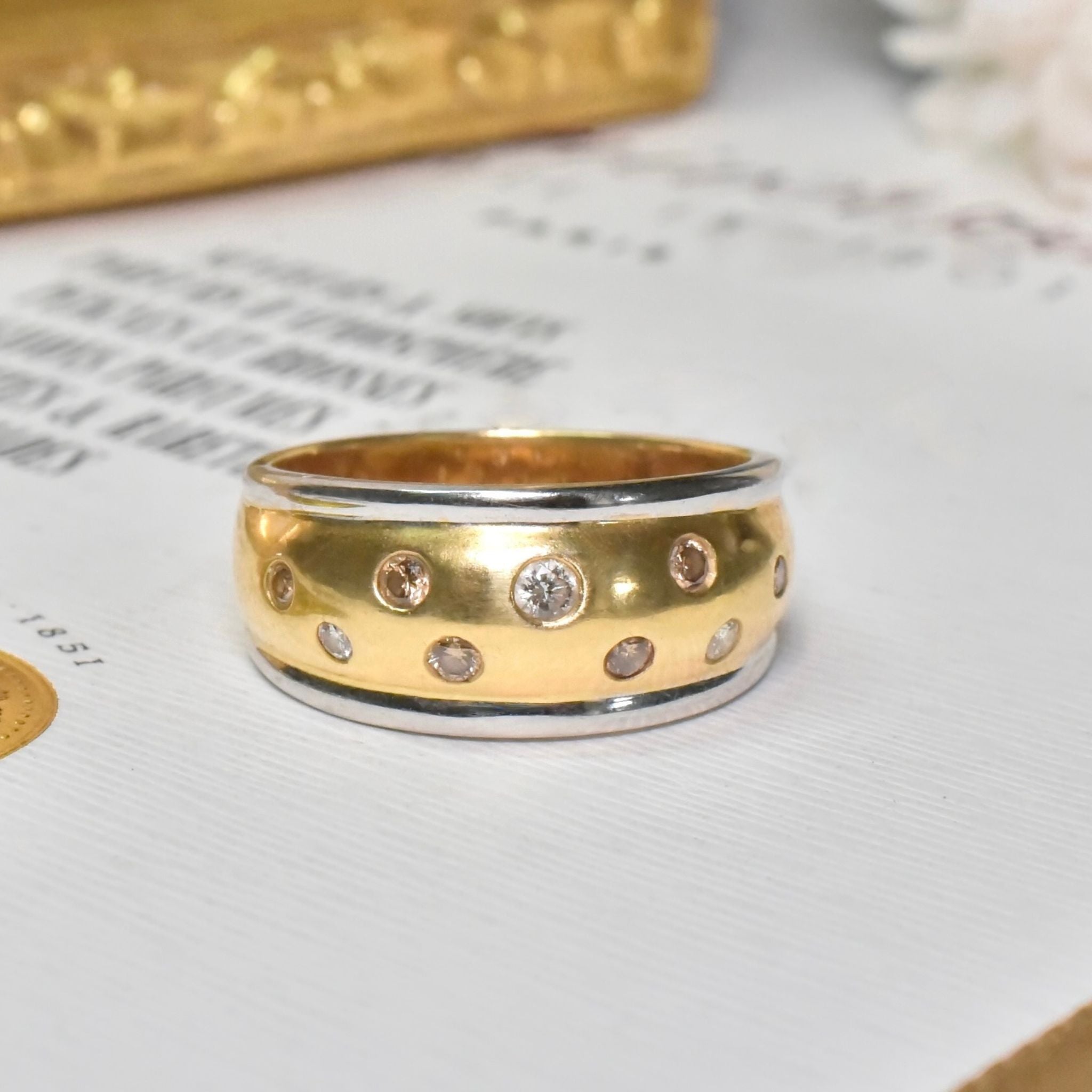 Stunning 18ct Two Tone Gold Champagne And White Diamond Ring - 7.98 Grams