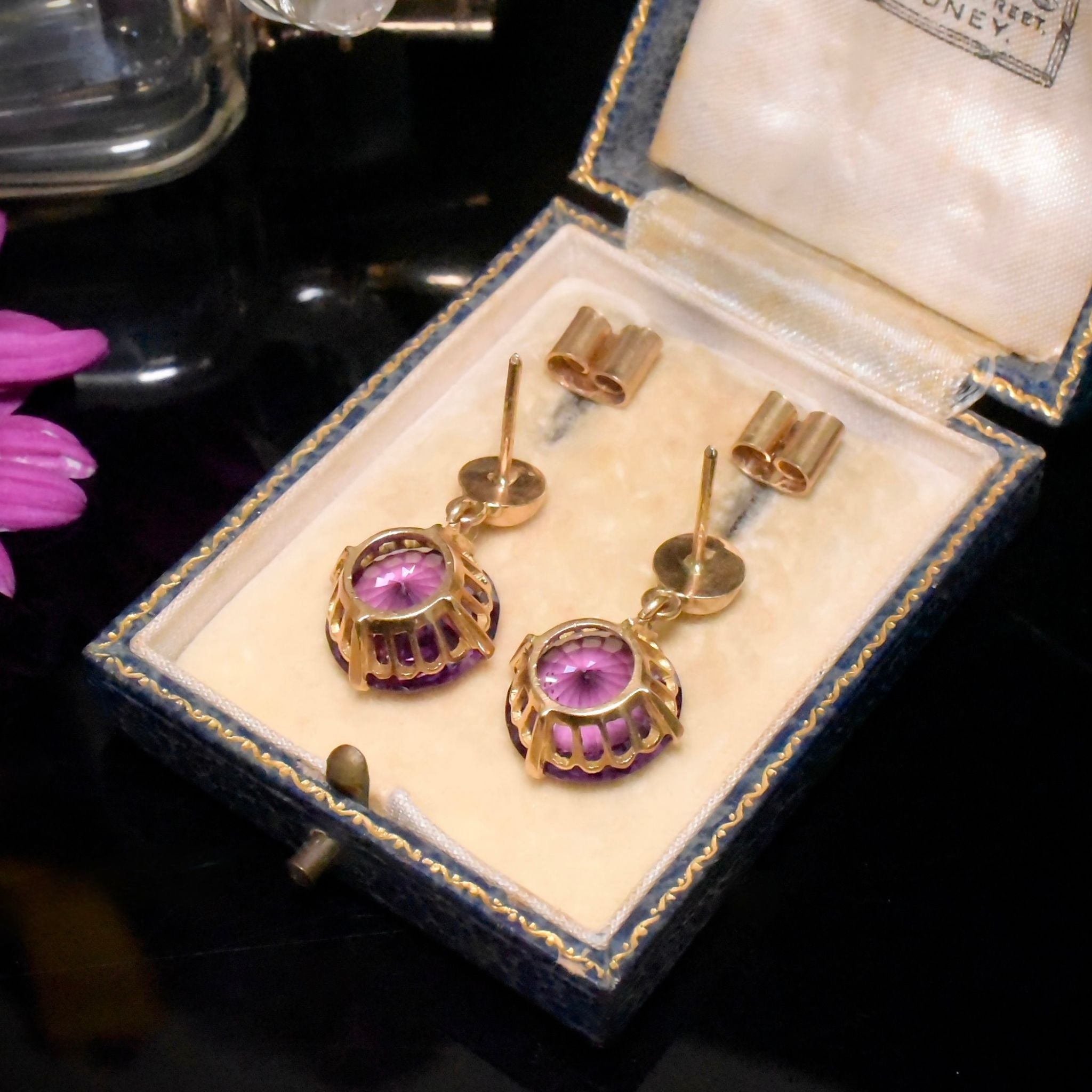 Glorious Vintage Retro 18ct Yellow Gold Synthetic Colour Change Sapphire Earrings Circa 1940-50’s