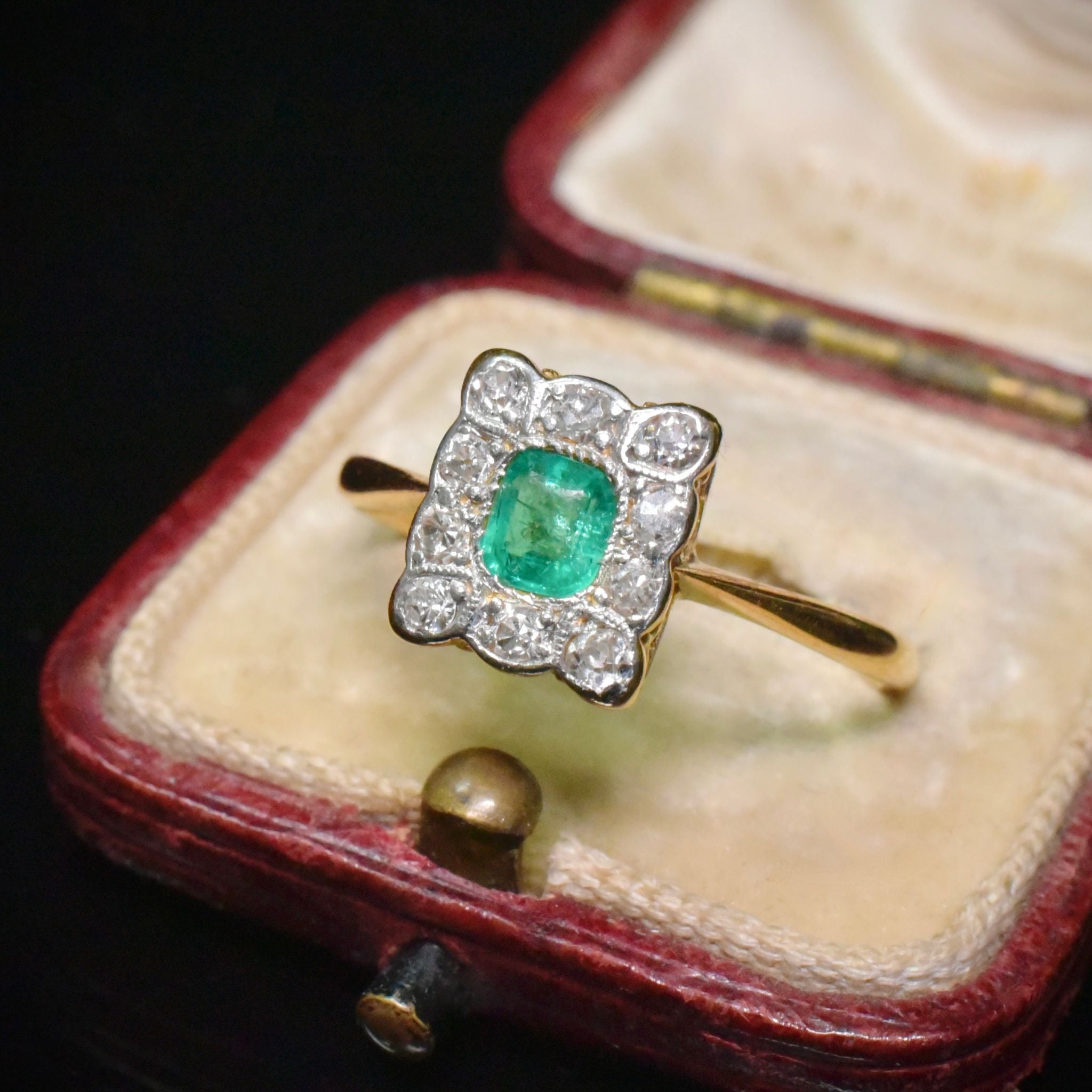 Charming Antique 18ct Yellow Gold Emerald And Diamond Ring Circa 1905-1915
