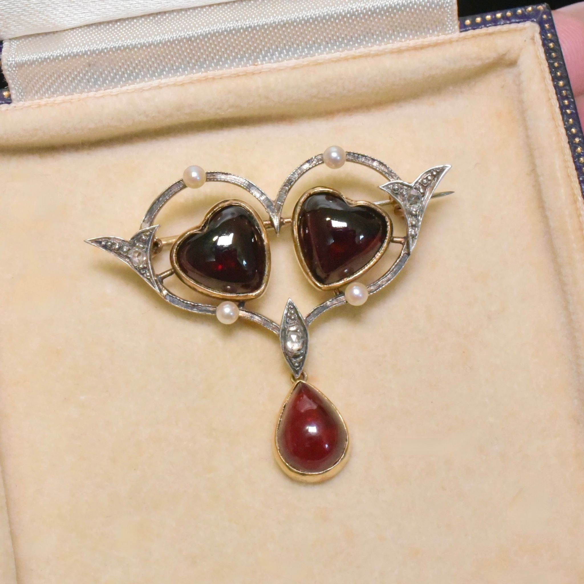 Superb Antique 9ct Yellow Gold Almandine Garnet, Diamond & Pearl ‘Heart’ Brooch