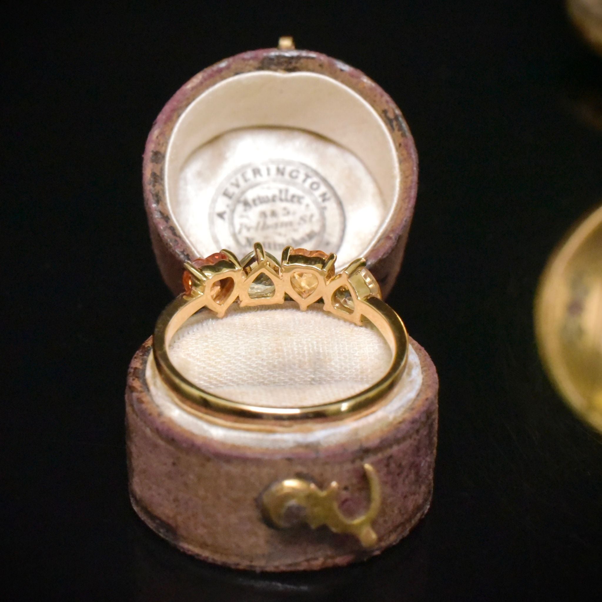 Superb 18ct Yellow Gold Coloured Heart-Cut Natural Sapphire Ring